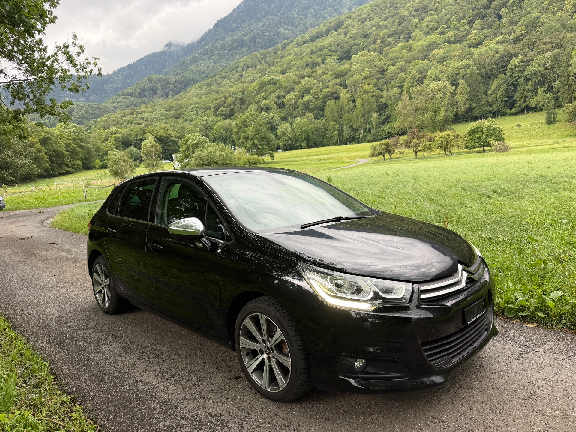CITROEN C4 Berline 1.2 THP Black Top-image-2