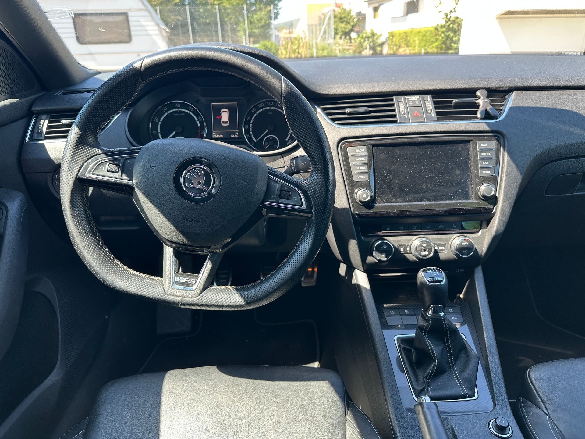 SKODA Octavia Combi 2.0 TSI RS-image-9