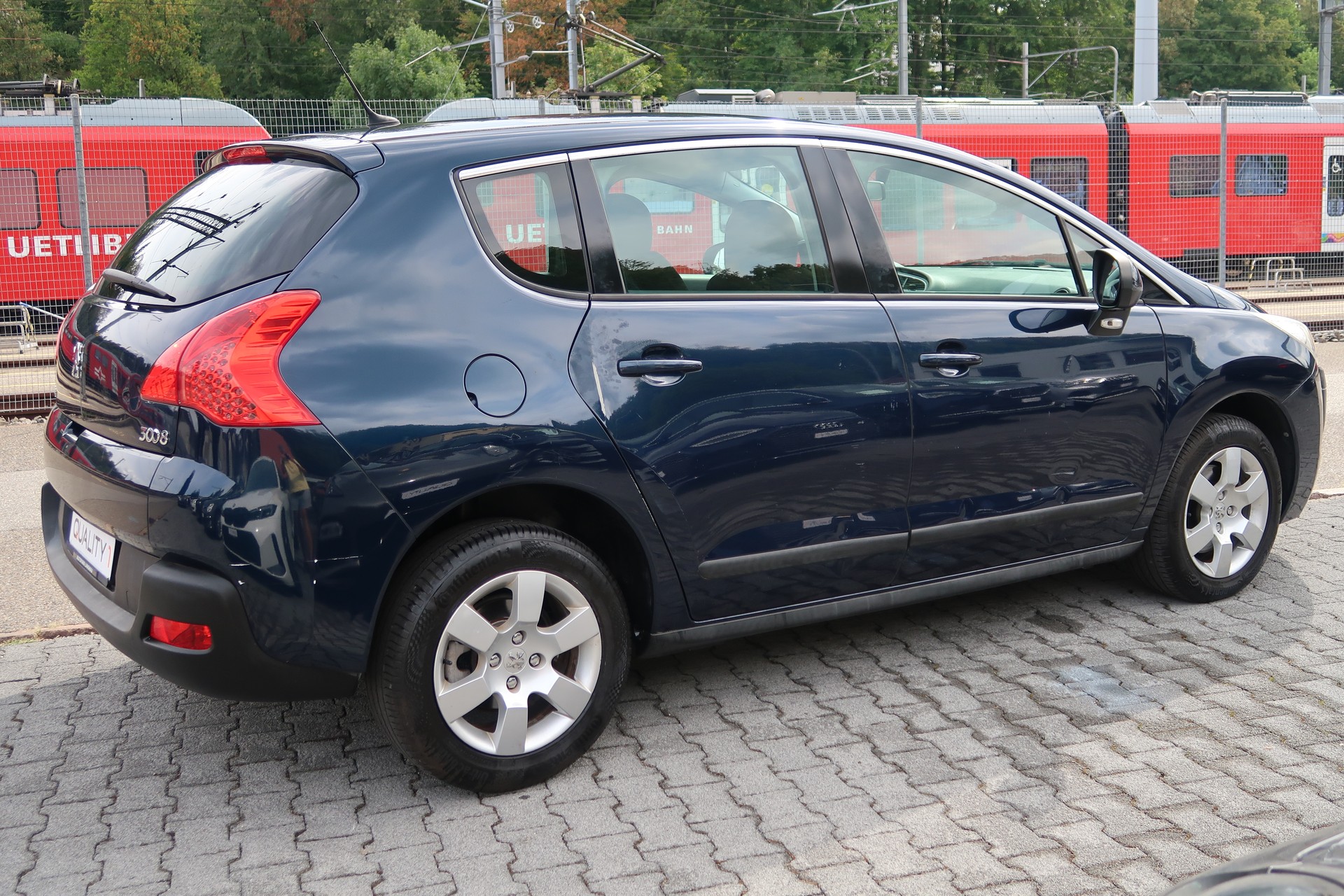 PEUGEOT 3008 1.6 16V T Sport Pack-image-3