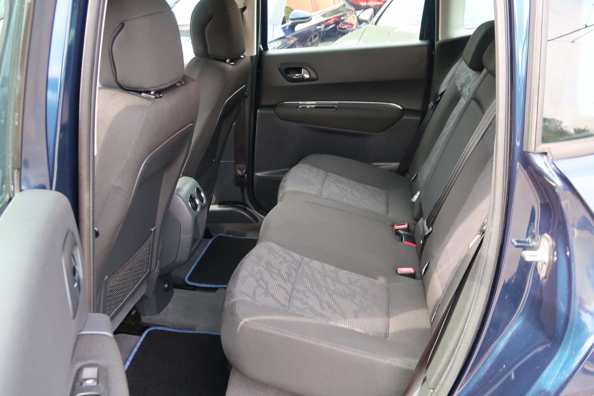PEUGEOT 3008 1.6 16V T Sport Pack-image-11