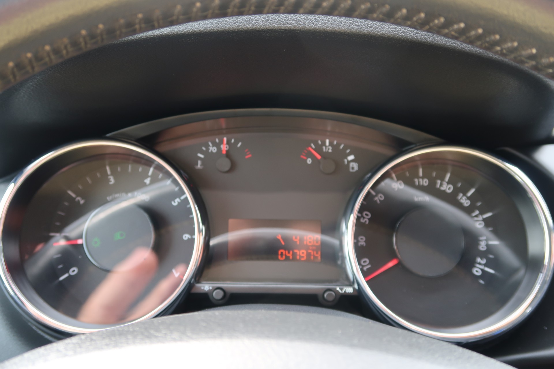 PEUGEOT 3008 1.6 16V T Sport Pack-image-7