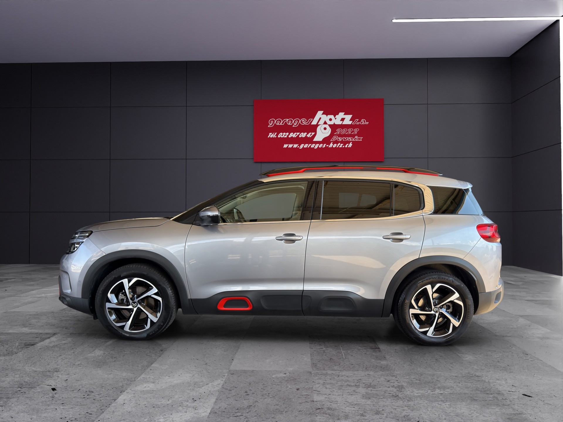 CITROEN C5 Aircross 1.6 Shine-showroom-element-1