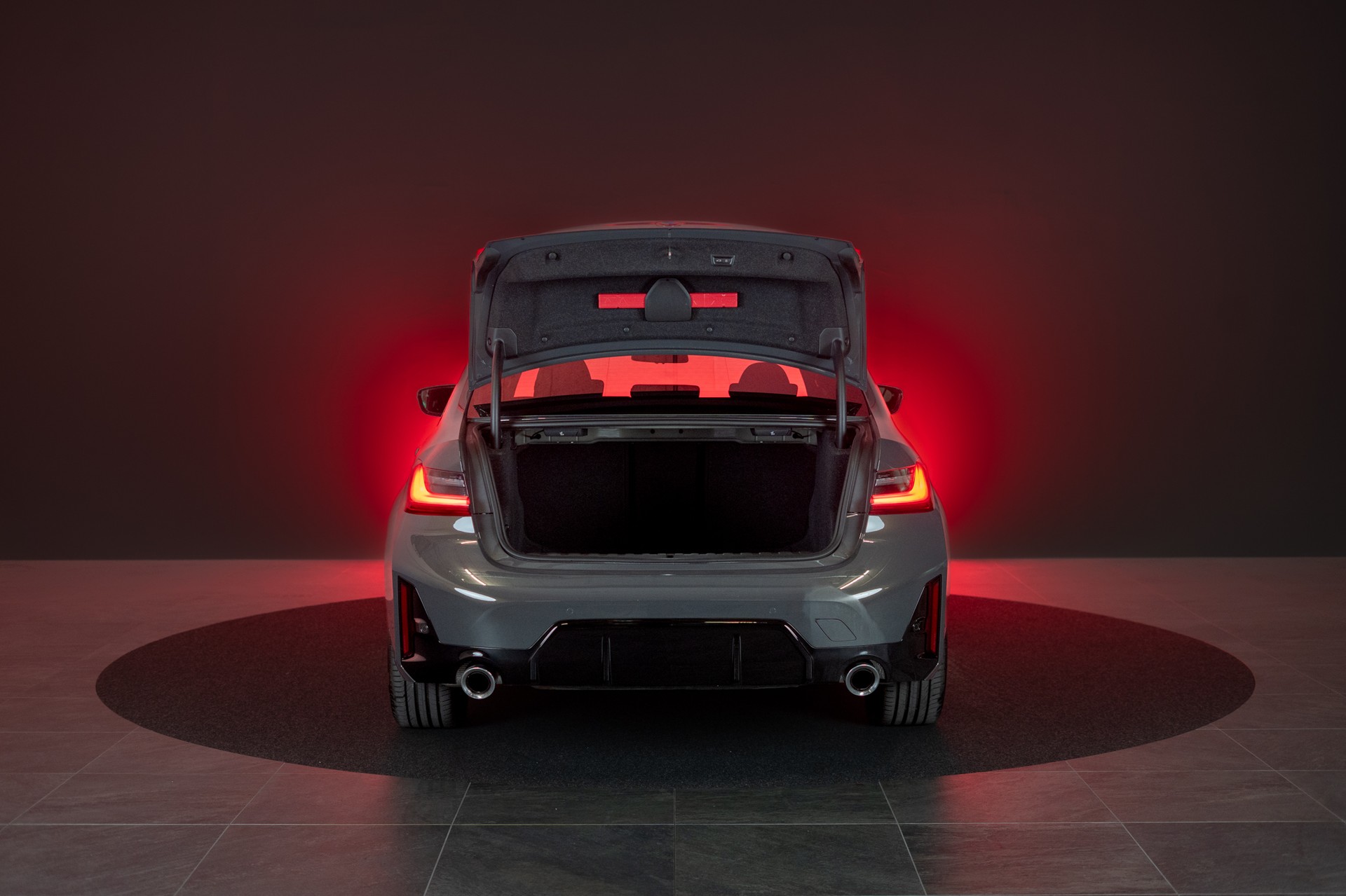 BMW 320i M Sport SAG / 360°Kamera / HeadUp / el.Heckklappe-image-5