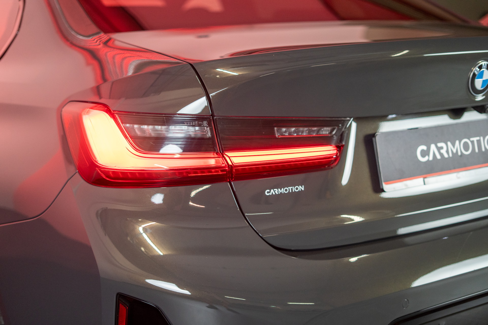 BMW 320i M Sport SAG / 360°Kamera / HeadUp / el.Heckklappe-image-7