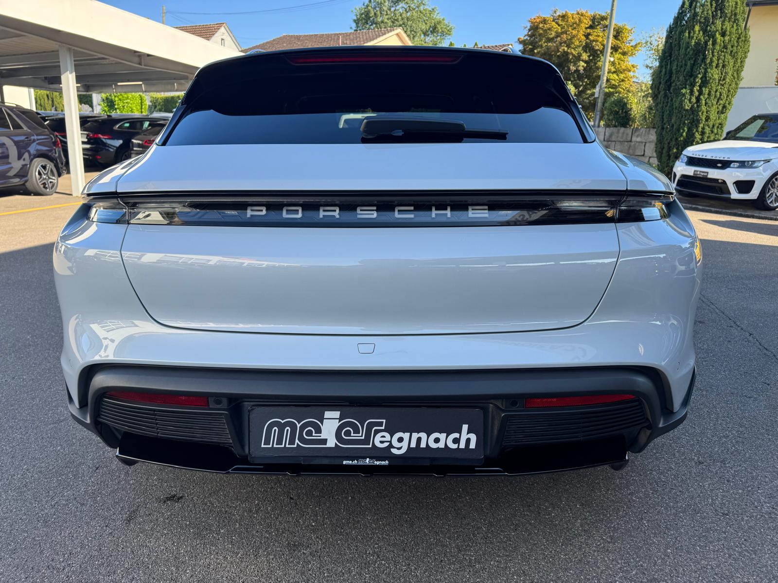 PORSCHE Taycan 4 Cross Turismo-image-7