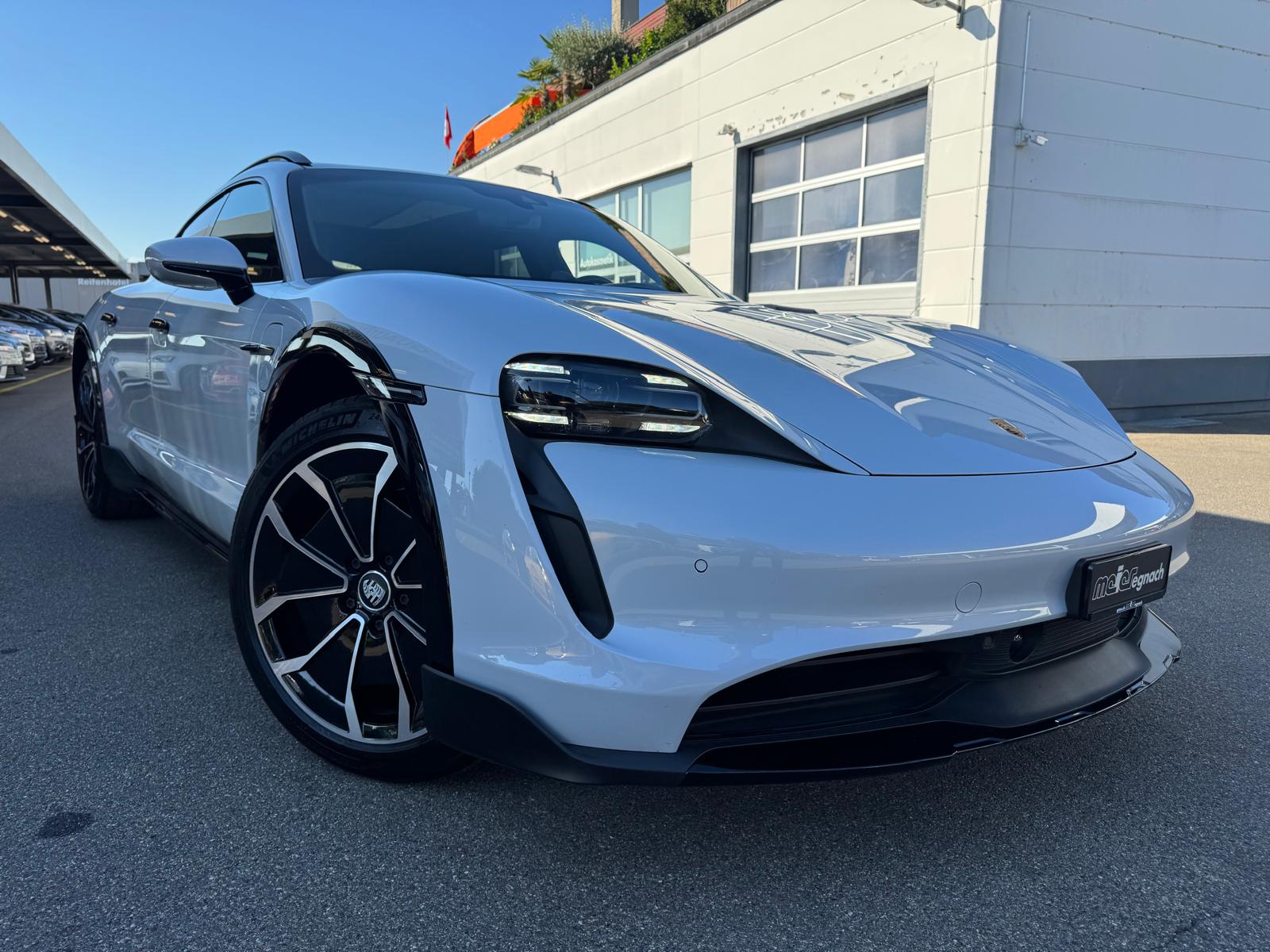 PORSCHE Taycan 4 Cross Turismo-image-2