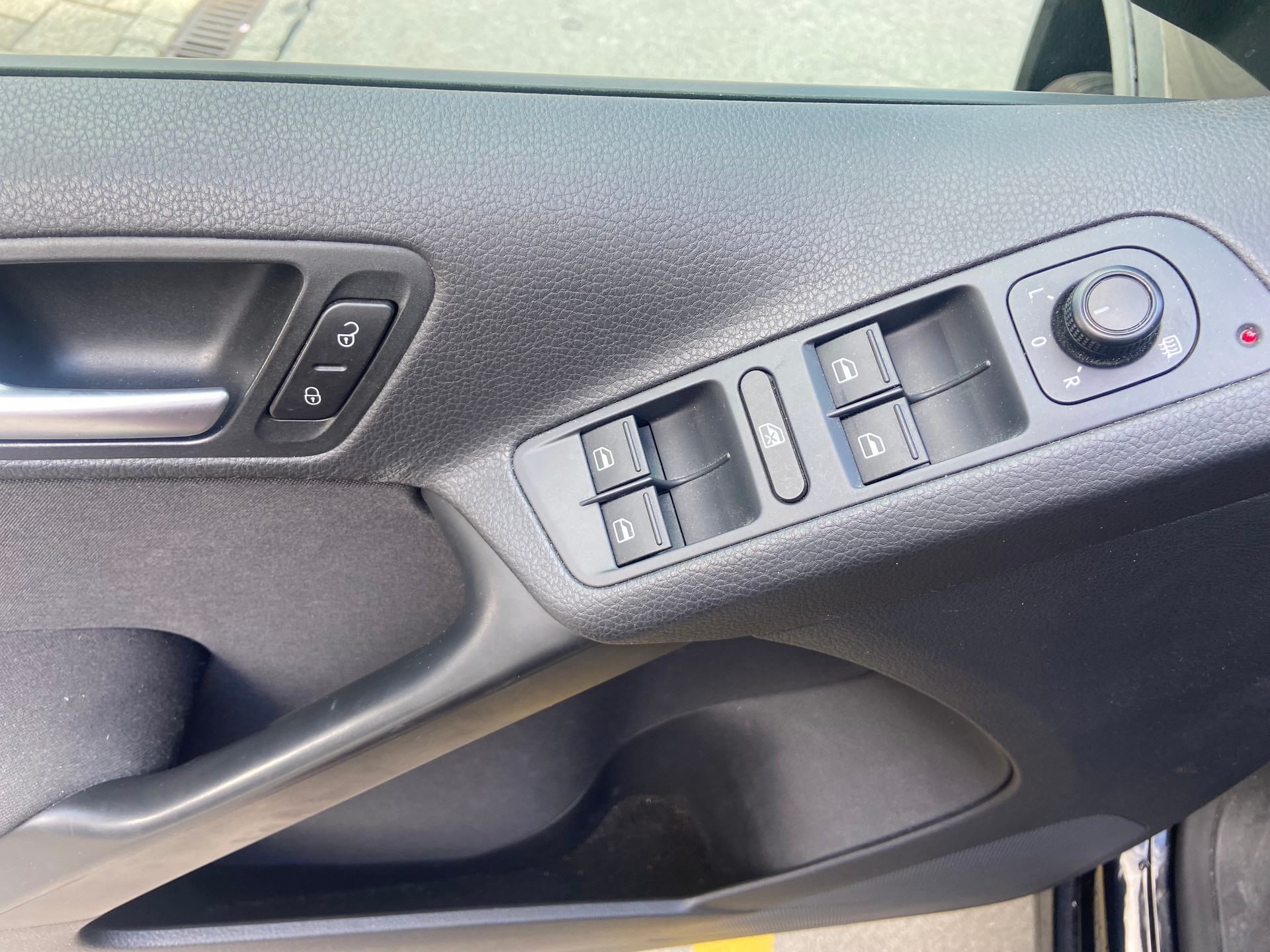 VW Tiguan 2.0 TDI BlueMotion Start 4Motion DSG-image-15