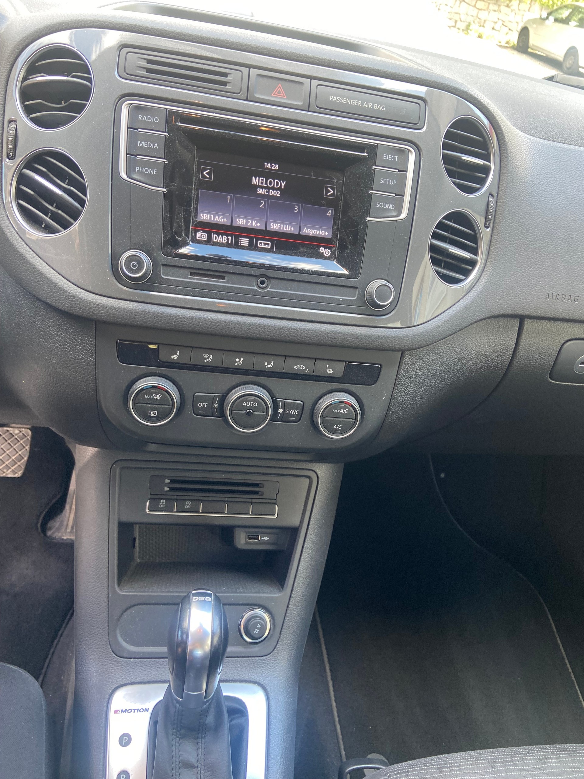 VW Tiguan 2.0 TDI BlueMotion Start 4Motion DSG-image-11