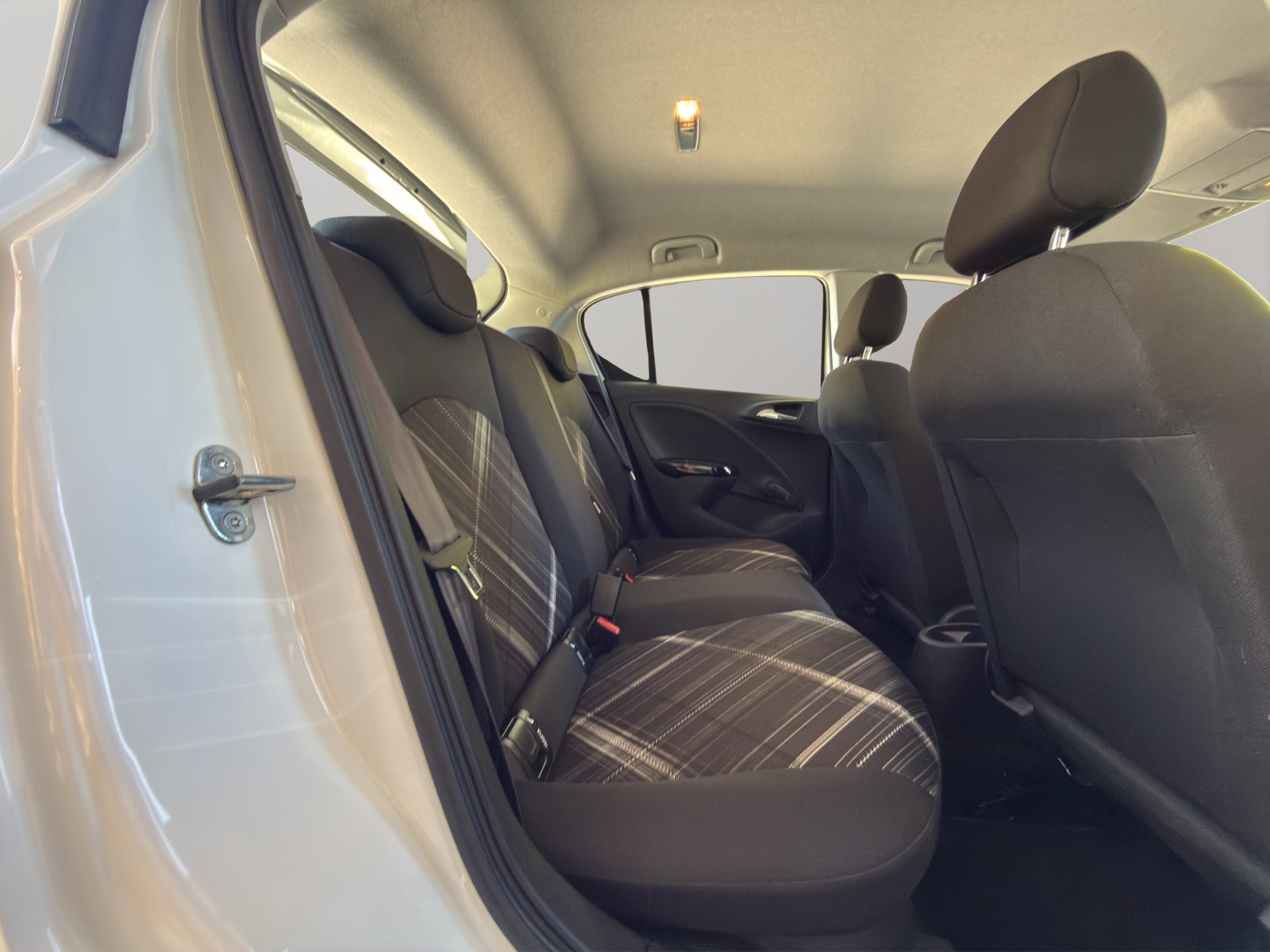 OPEL Corsa E 1.4 Turbo Color Edition-image-20