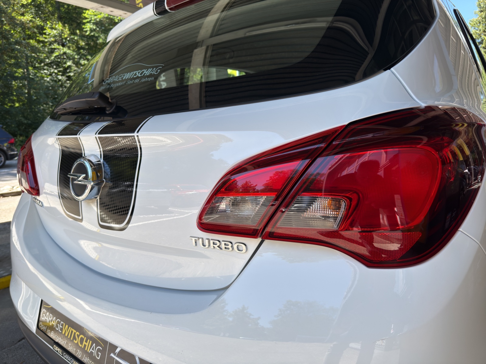 OPEL Corsa E 1.4 Turbo Color Edition-image-29