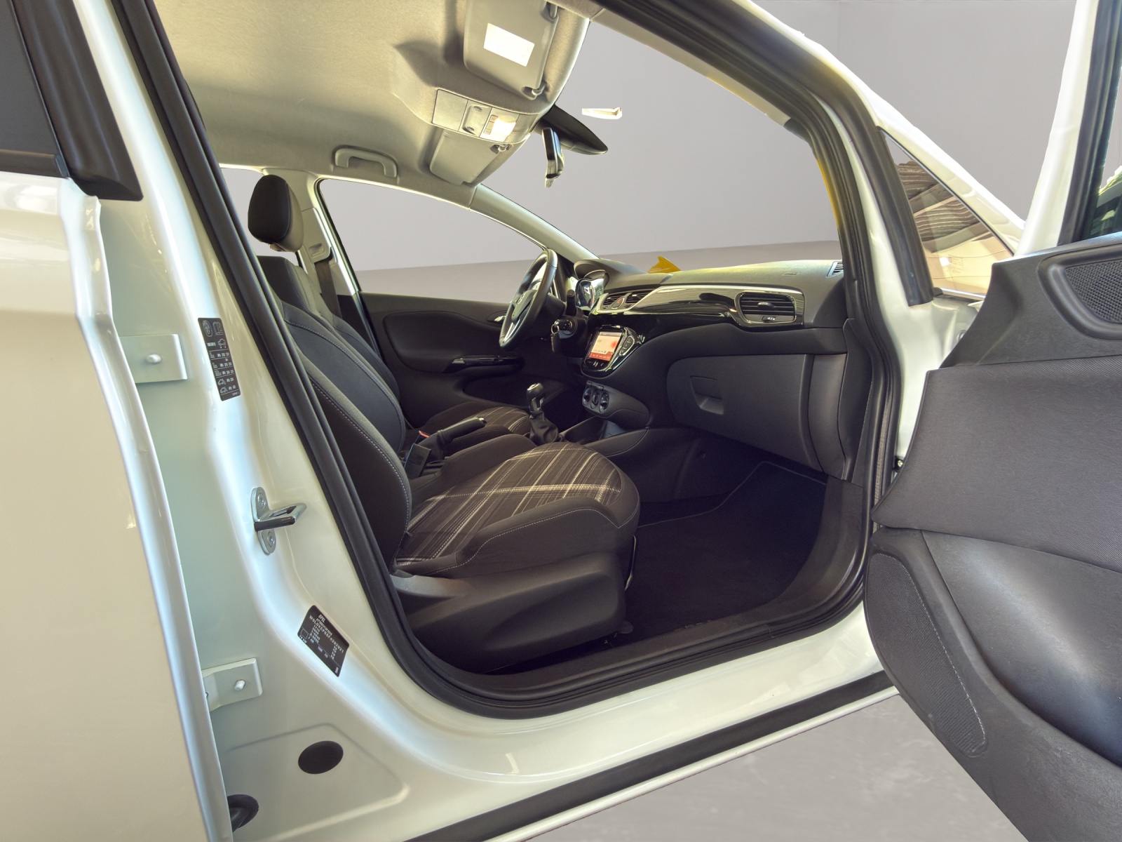 OPEL Corsa E 1.4 Turbo Color Edition-image-21