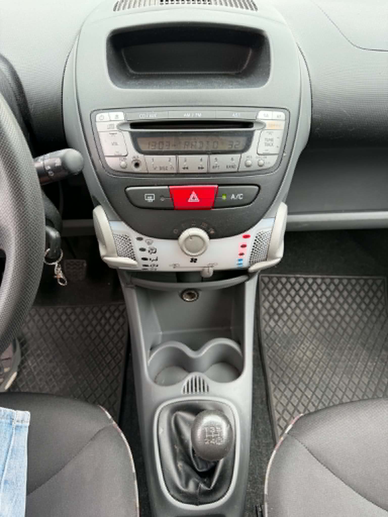 CITROEN C1 1.0i Séduction-image-5