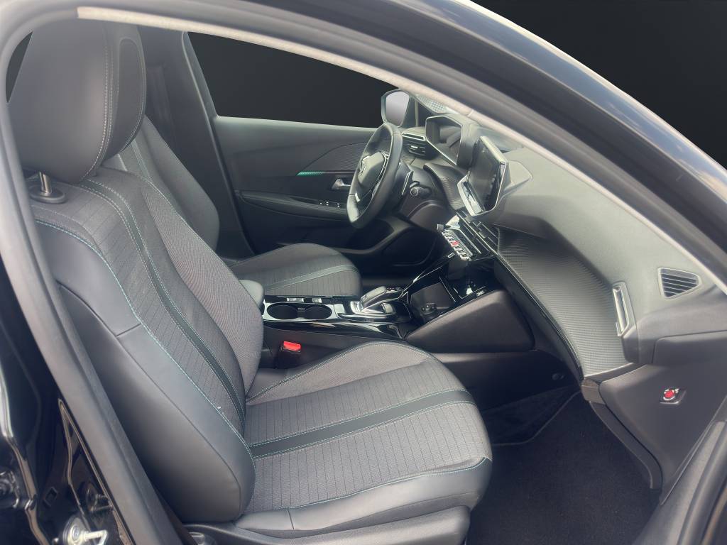 PEUGEOT 208 1.2 PureTech Allure Pack EAT8-image-9