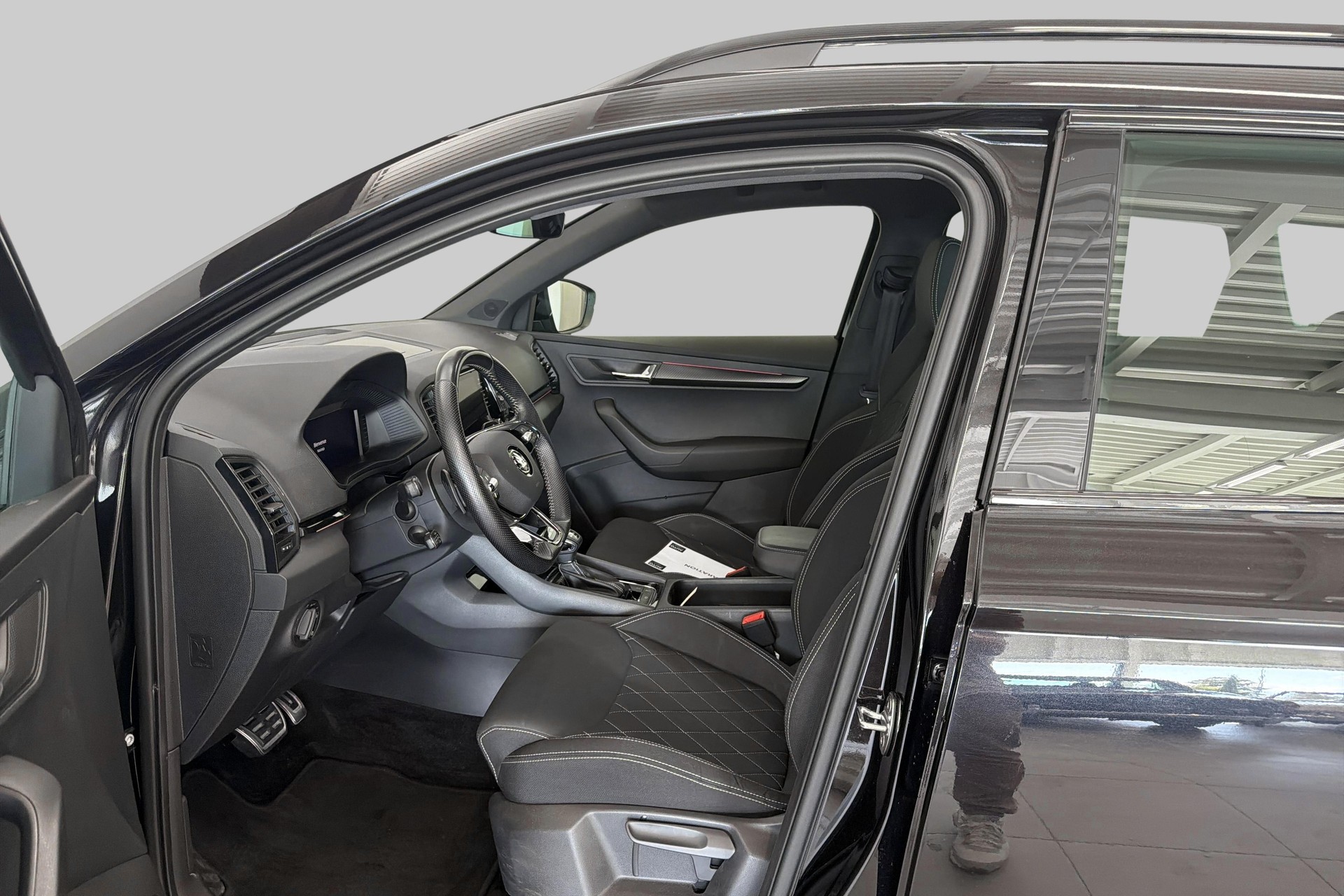 SKODA Karoq 2.0 TSI SportLine 4x4 DSG-image-7