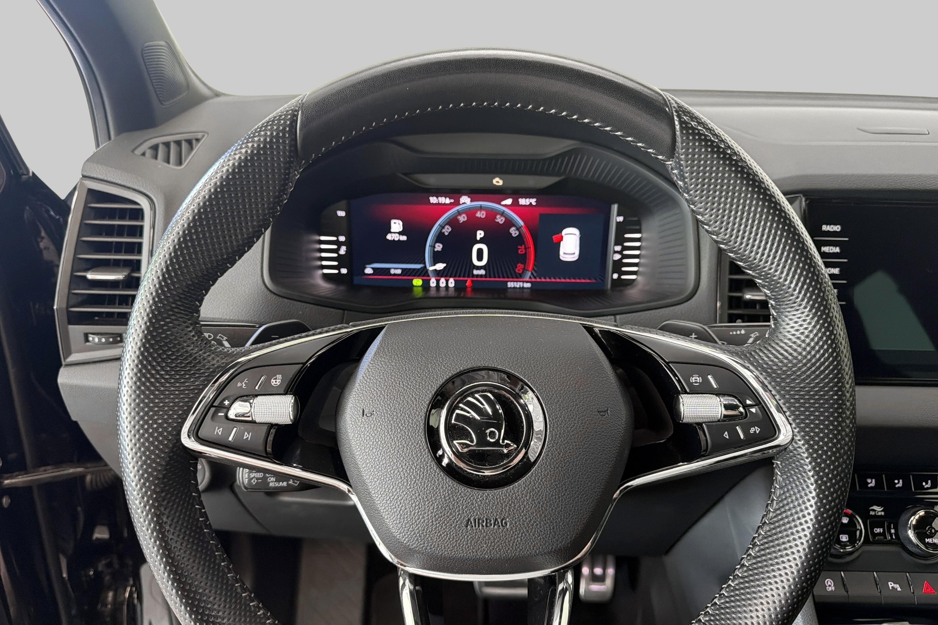 SKODA Karoq 2.0 TSI SportLine 4x4 DSG-image-9