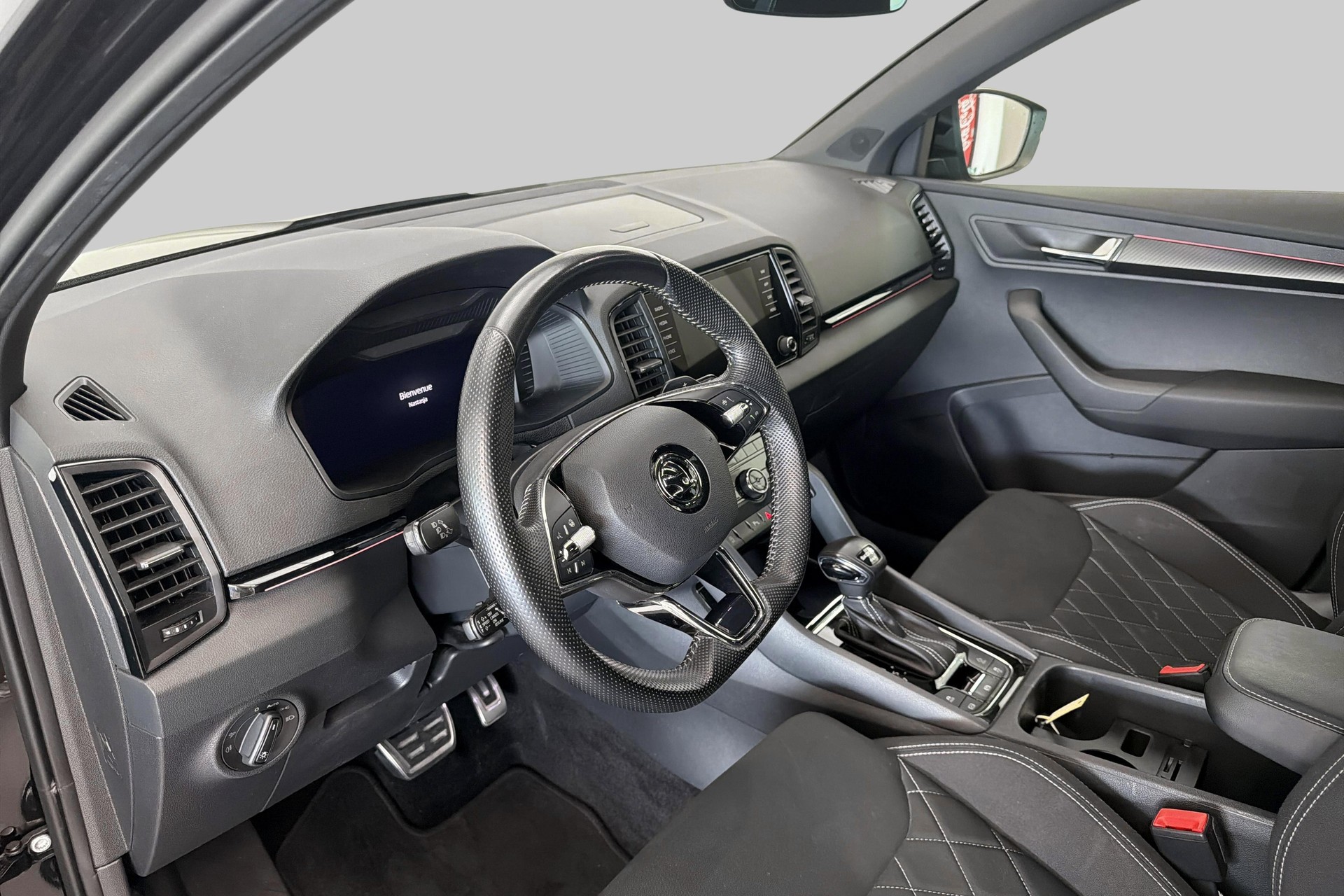 SKODA Karoq 2.0 TSI SportLine 4x4 DSG-image-8