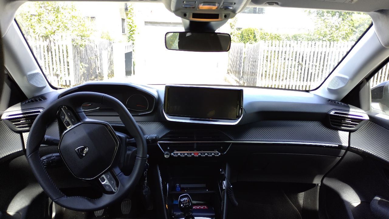 PEUGEOT 1.2 PureTech 100 Style-image-2