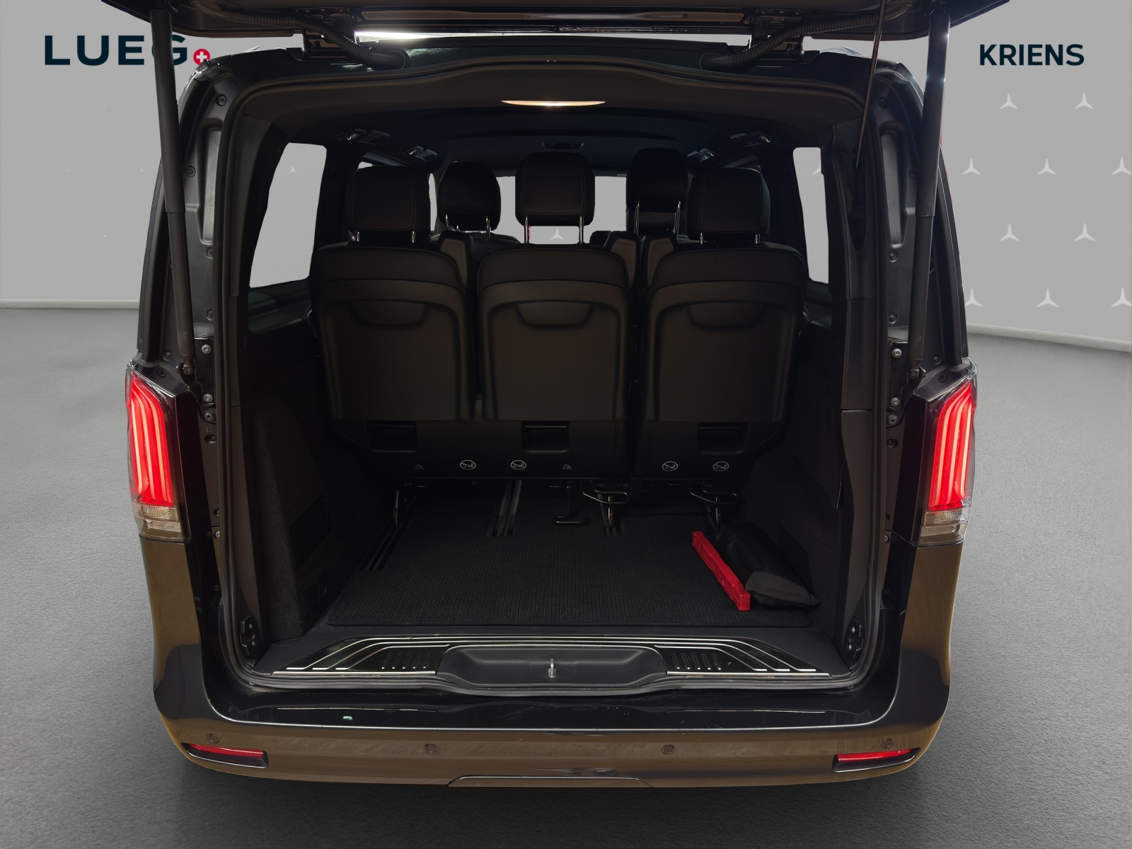 MERCEDES-BENZ V 250 d 4M - Lang / 4x4 / DISTRONIC / 360 Grad Kamera / AHK / 7 Sitze-image-14