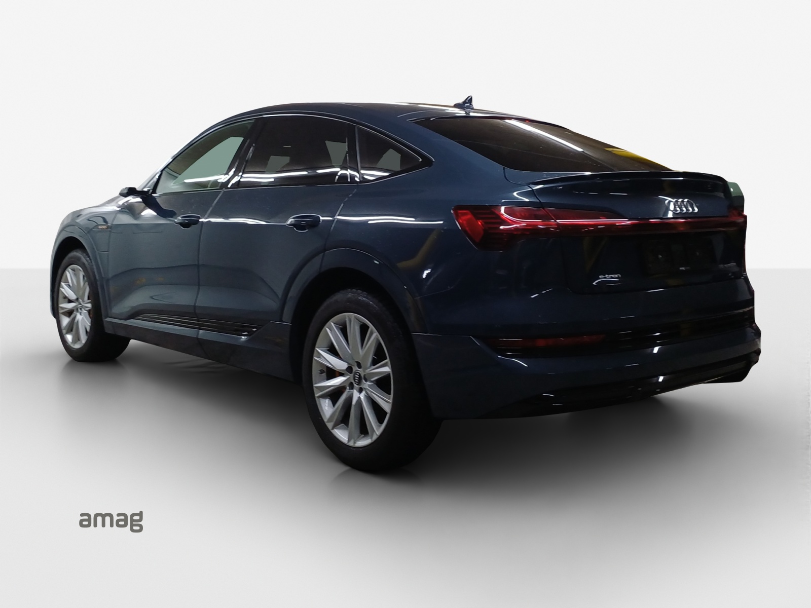 AUDI e-tron 55 Sportback S Line quattro-image-2