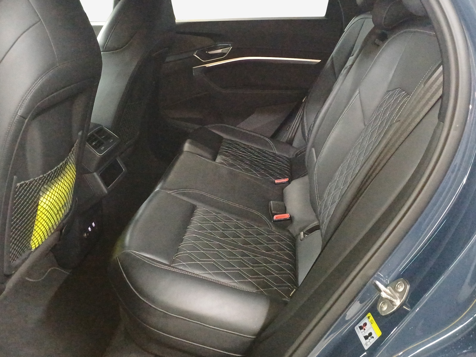 AUDI e-tron 55 Sportback S Line quattro-image-12