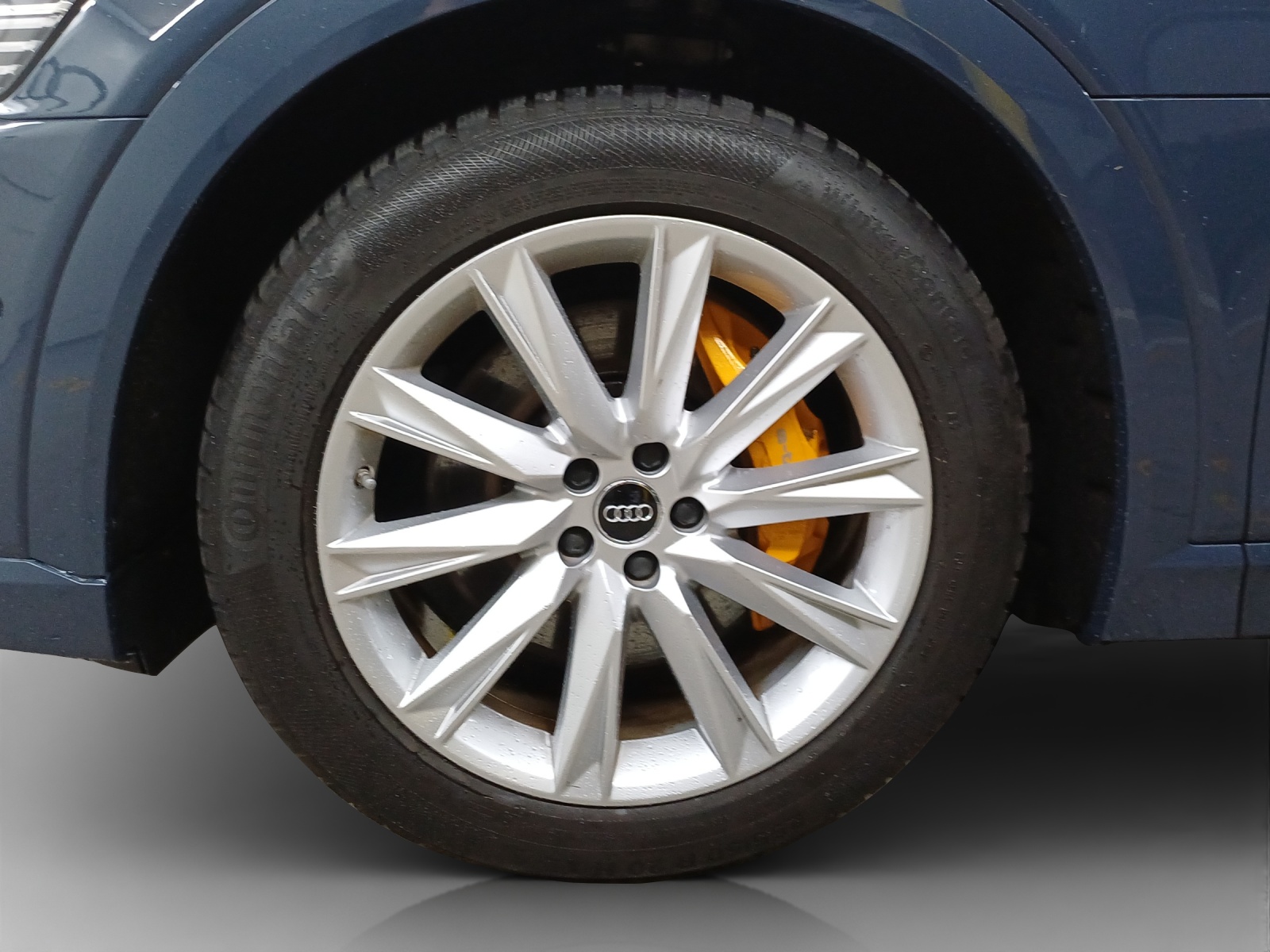 AUDI e-tron 55 Sportback S Line quattro-image-16