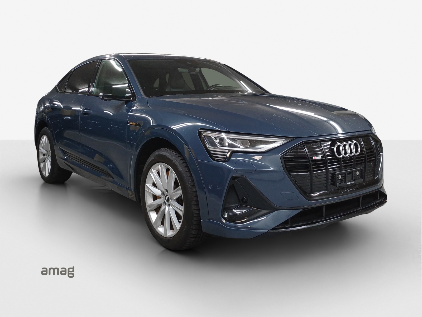 AUDI e-tron 55 Sportback S Line quattro-image-6