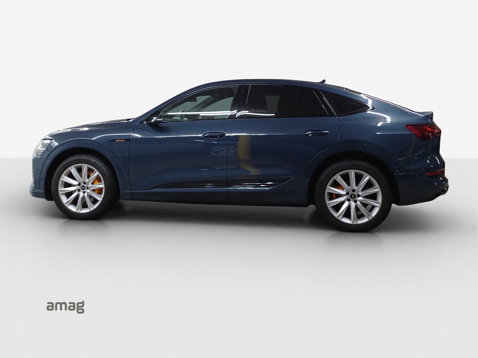 AUDI e-tron 55 Sportback S Line quattro-image-1