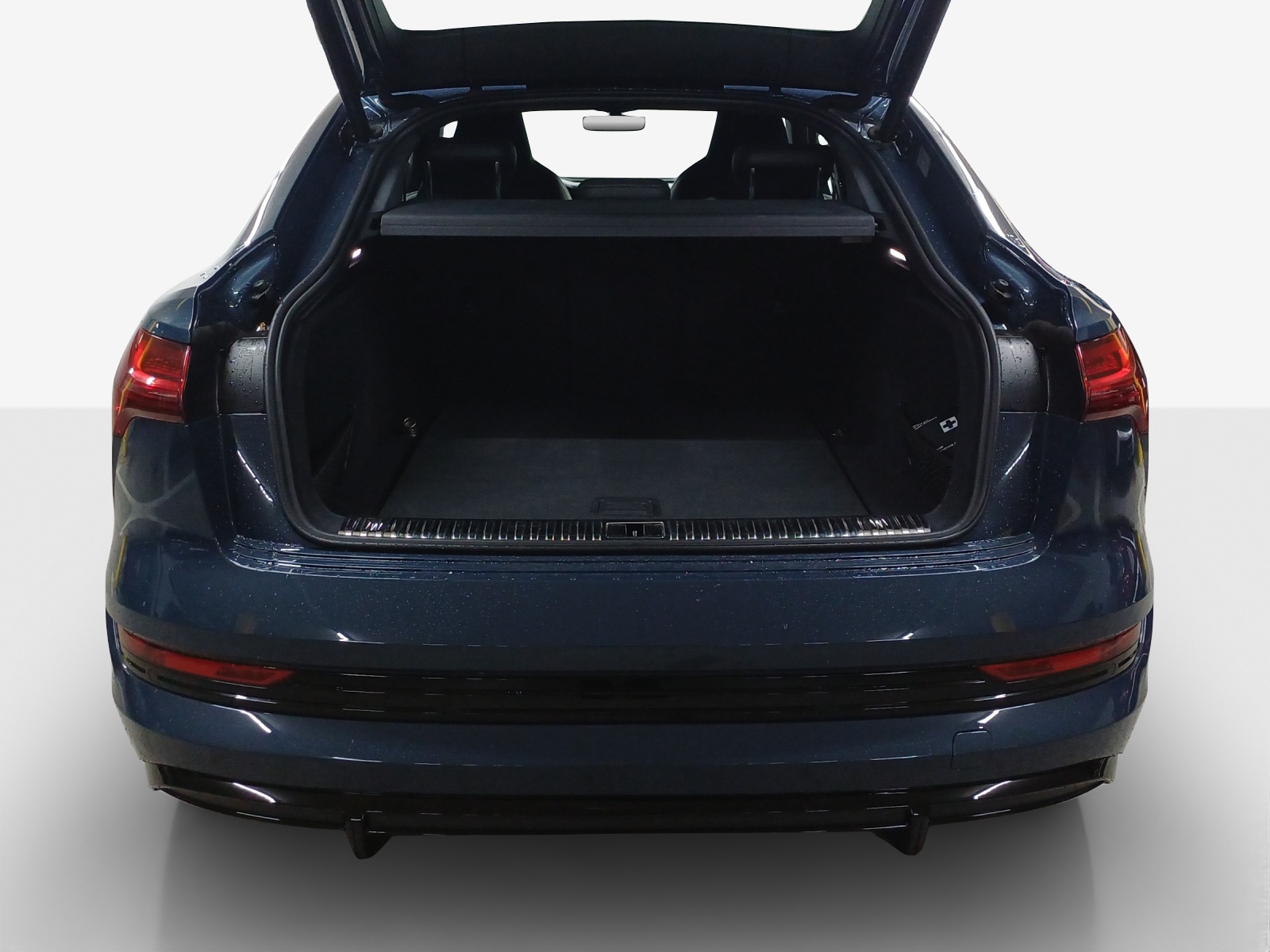 AUDI e-tron 55 Sportback S Line quattro-image-13