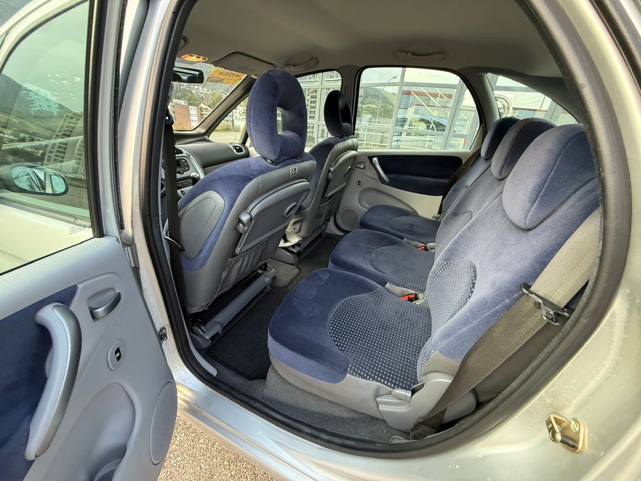 CITROEN Xsara Picasso 2.0i 16V SX Automatic-image-12
