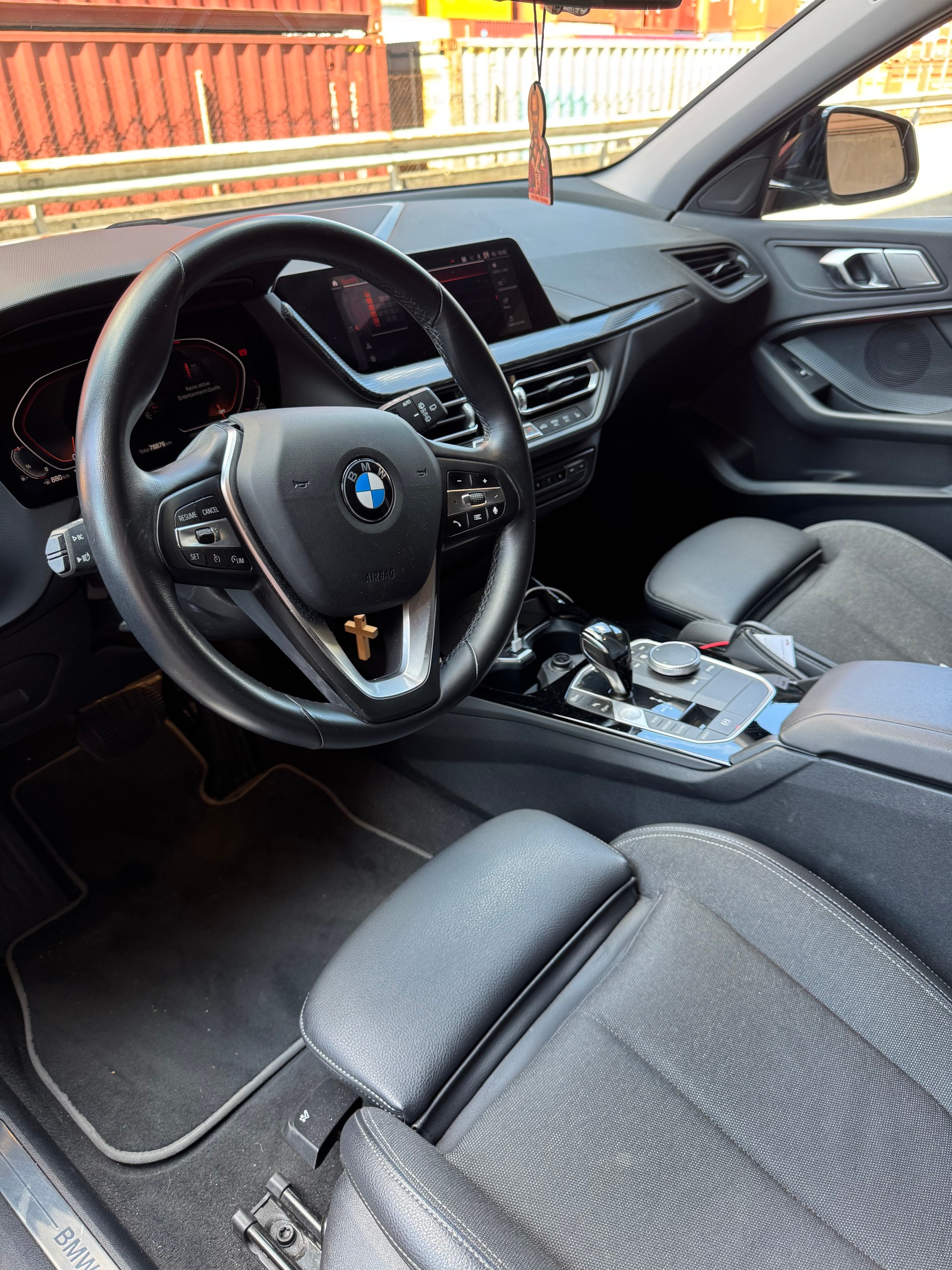 BMW BMW 118i Sport Line Steptronic-image-5