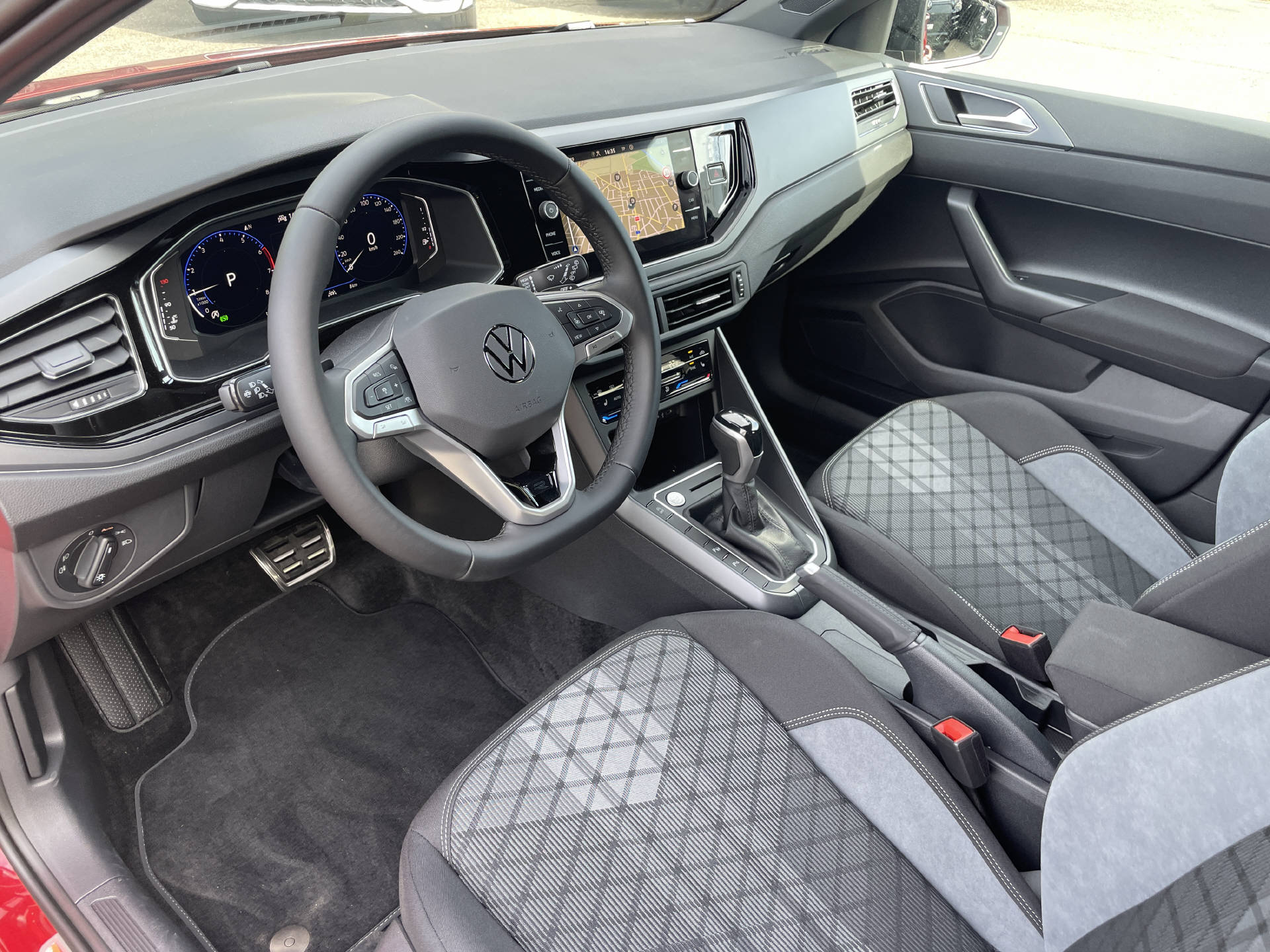 VW Polo 1.0 TSI R-Line DSG-image-6