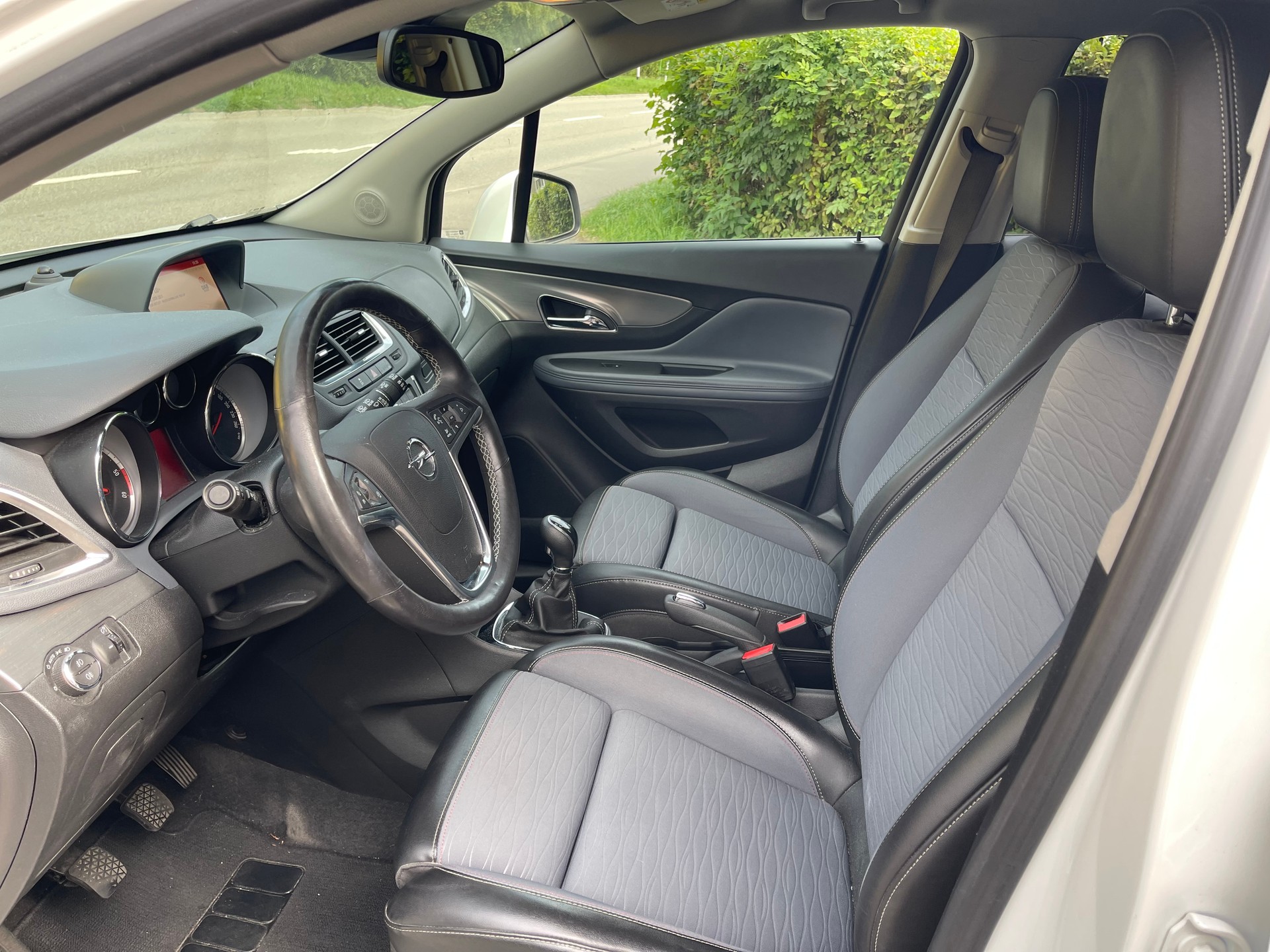 OPEL Mokka 1.6 CDTi Color Edition 4WD-image-6