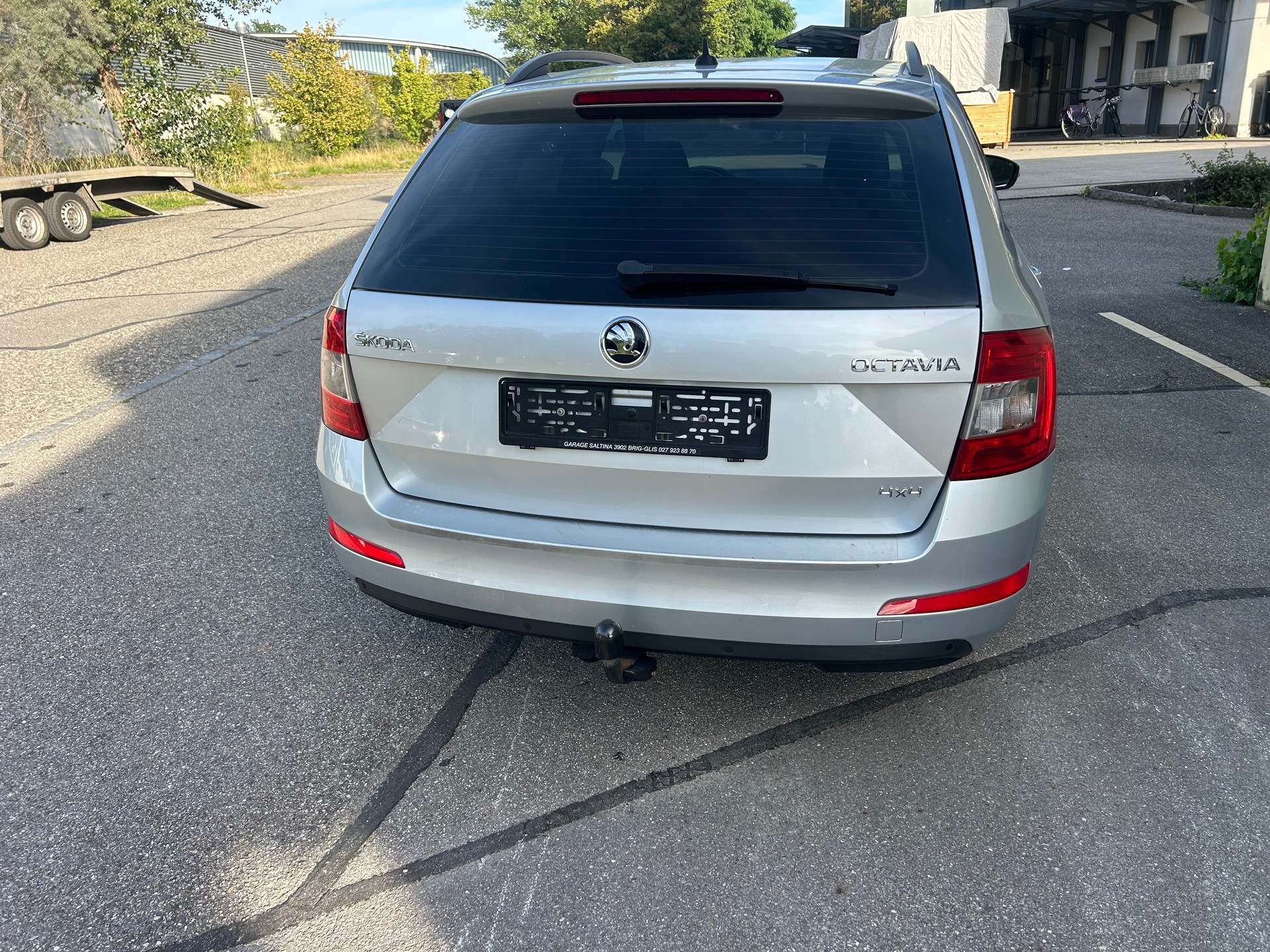 SKODA Octavia Combi 2.0 TDI Swiss Edition 4x4 DSG-image-5