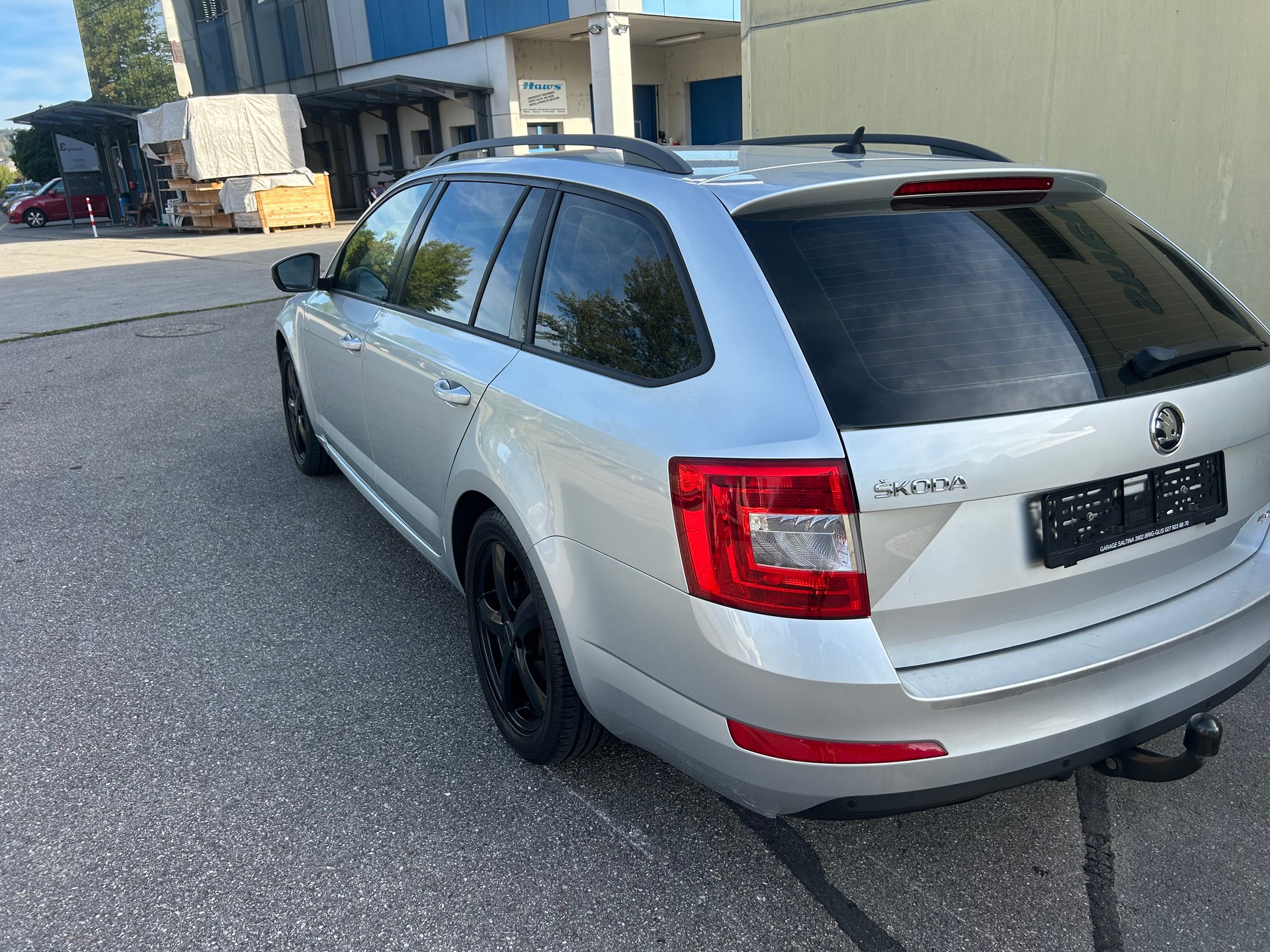 SKODA Octavia Combi 2.0 TDI Swiss Edition 4x4 DSG-image-3