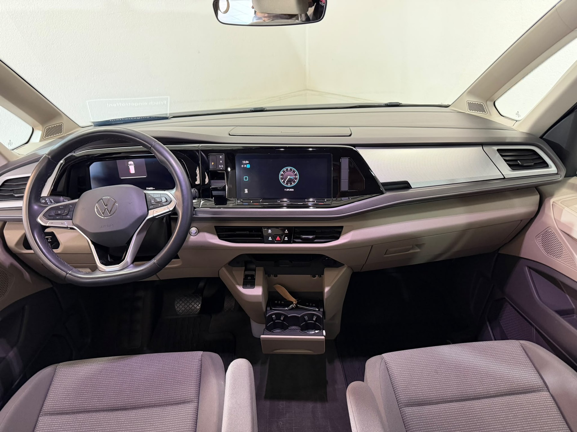 VW Multivan 2.0 TDI DSG-image-8
