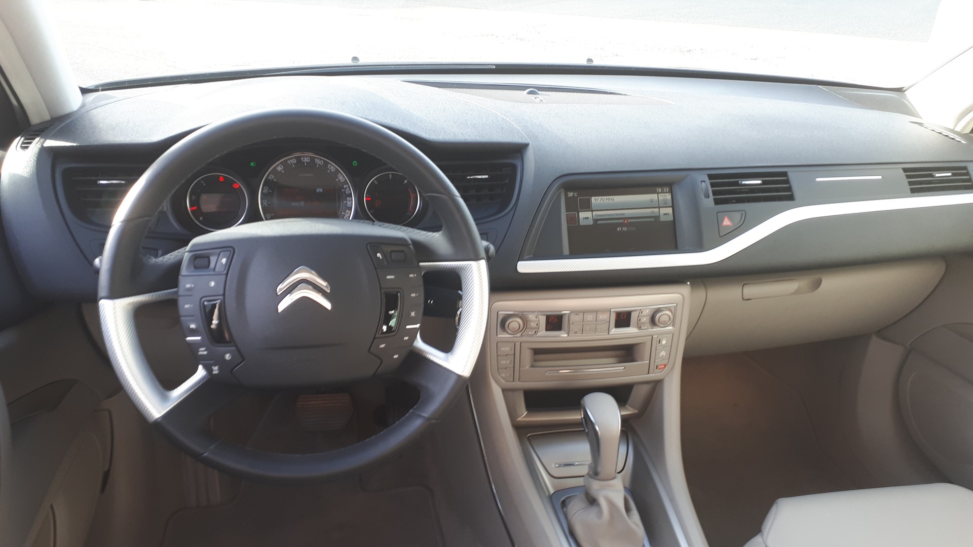 CITROEN Citroen C5 2.0 HDi 180 PS Exclusiv Tourer Automatic-image-3