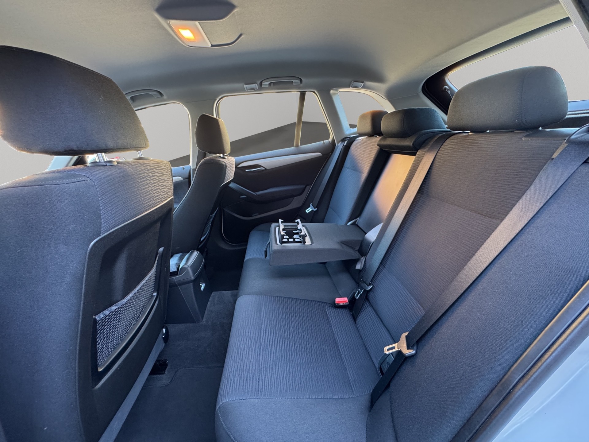 BMW X1 xDrive 28i xLine Steptronic-image-10