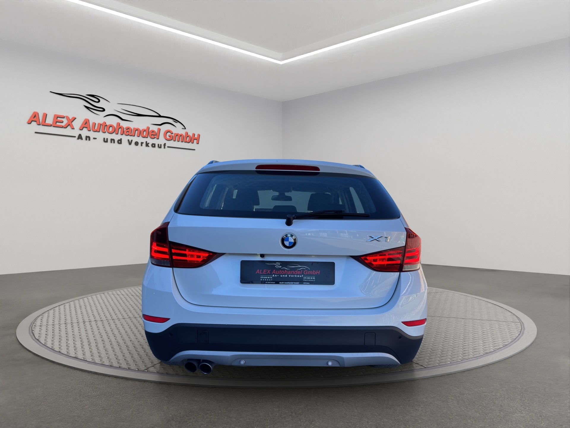 BMW X1 xDrive 28i xLine Steptronic-image-4
