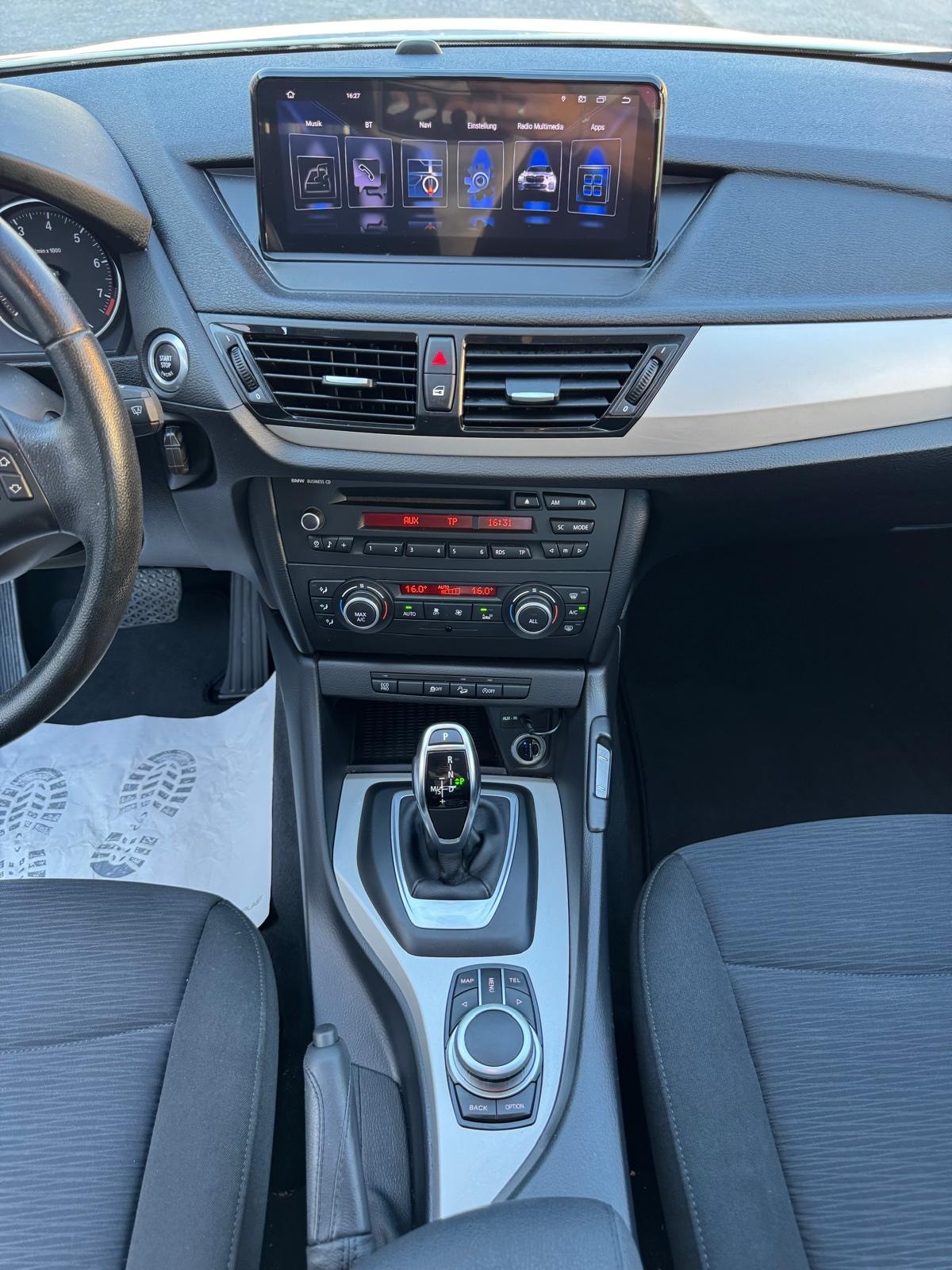 BMW X1 xDrive 28i xLine Steptronic-image-13