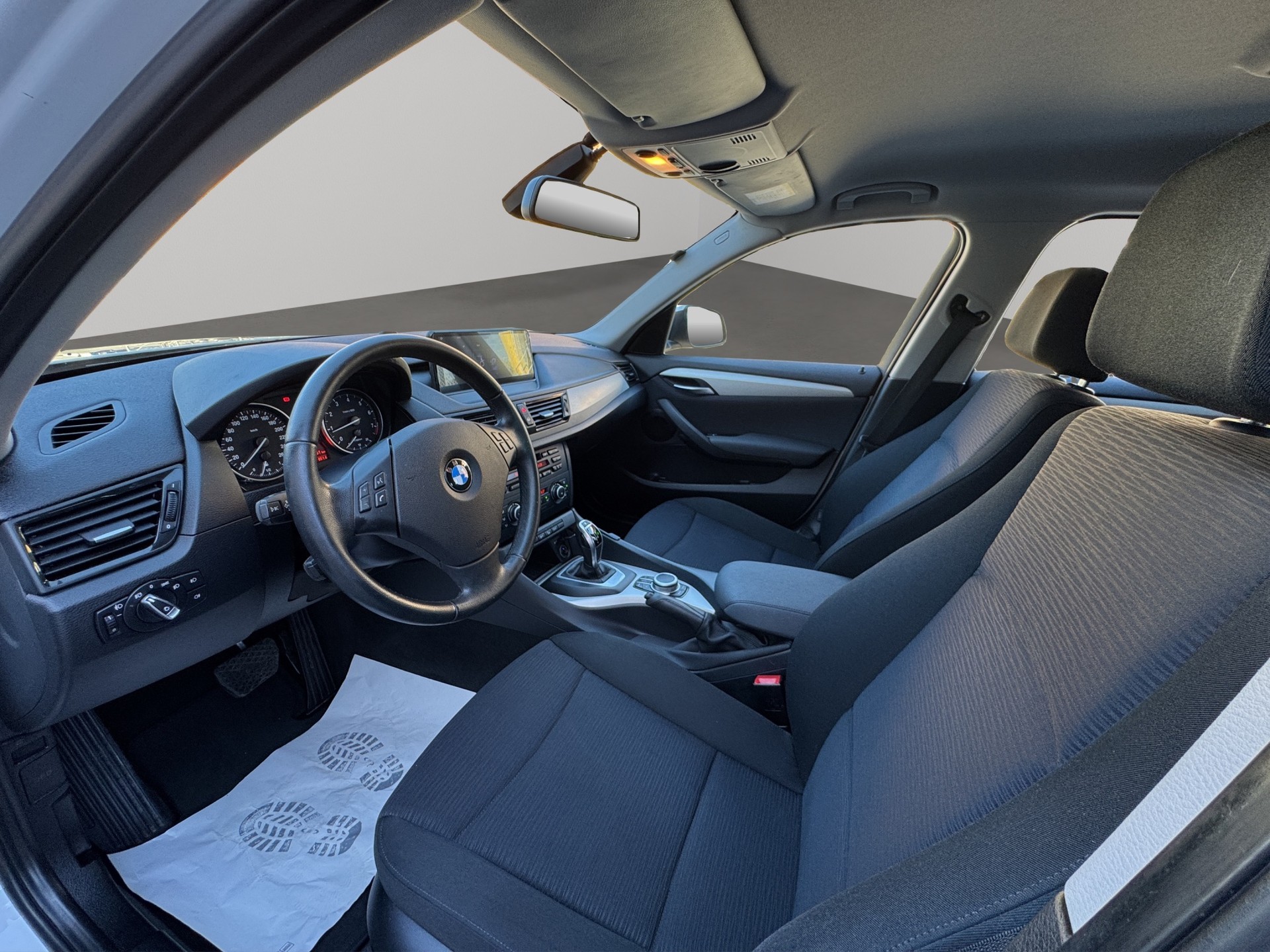 BMW X1 xDrive 28i xLine Steptronic-image-9