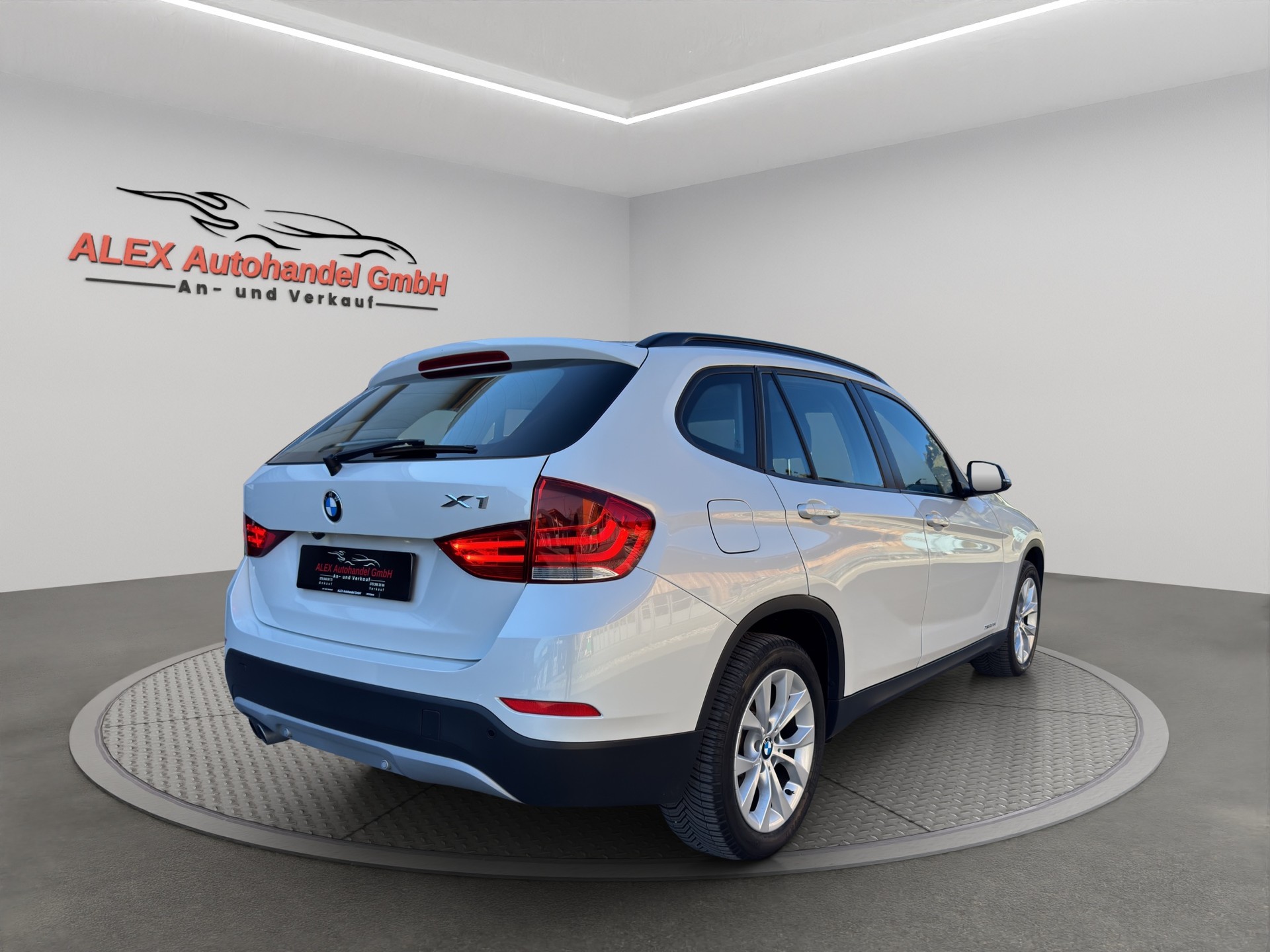 BMW X1 xDrive 28i xLine Steptronic-image-6