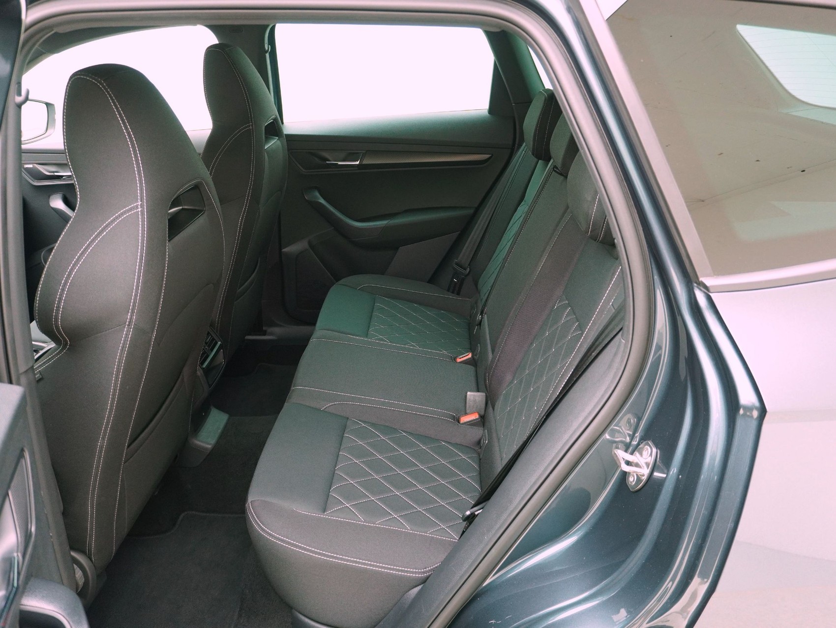 SKODA Karoq 2.0 TDI DSG Sport Line 4x4-image-10