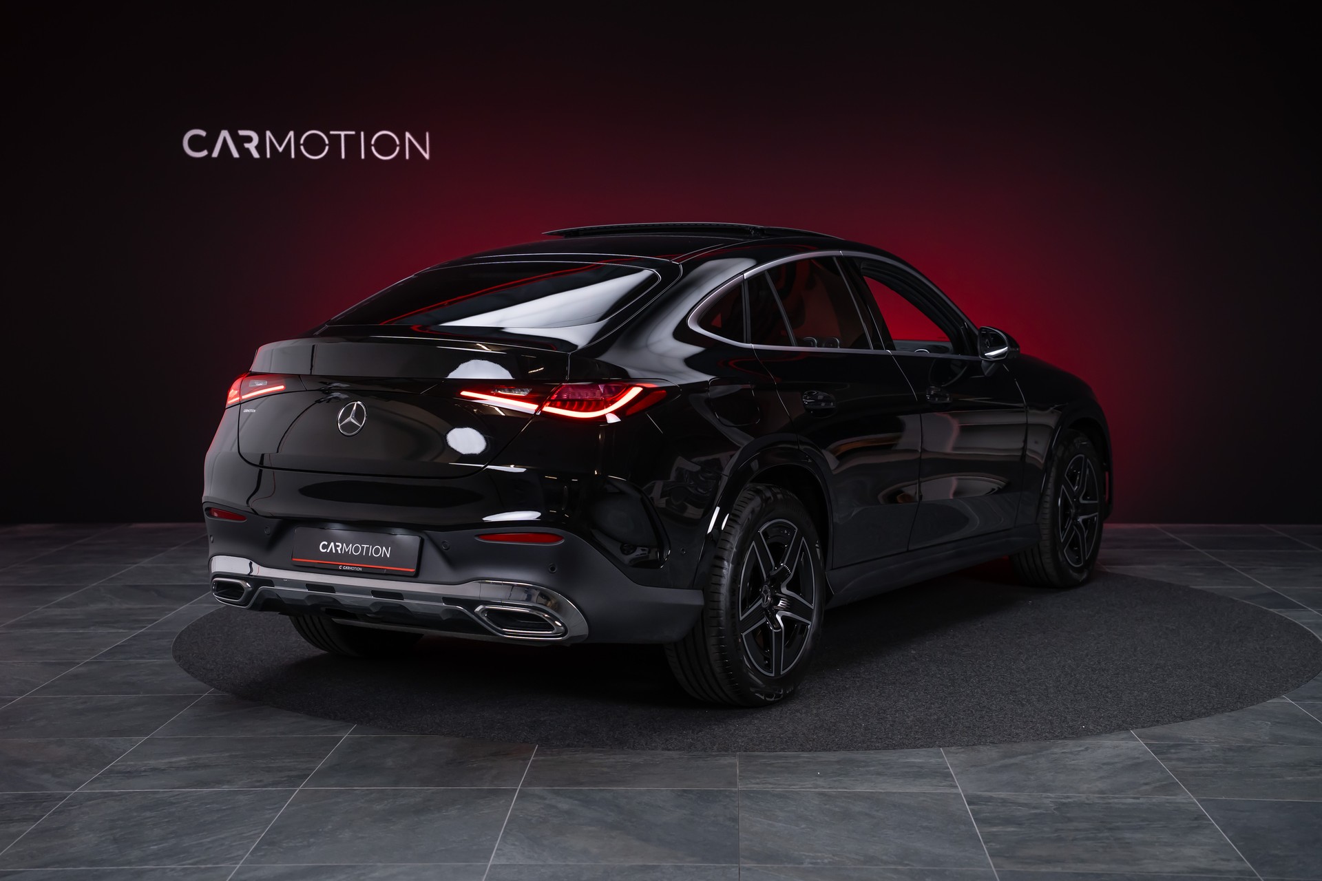 MERCEDES-BENZ GLC 300 AMG Line 4matic Coupé / Panorama-Glasdach / Burmester / 360°Kamera-image-4
