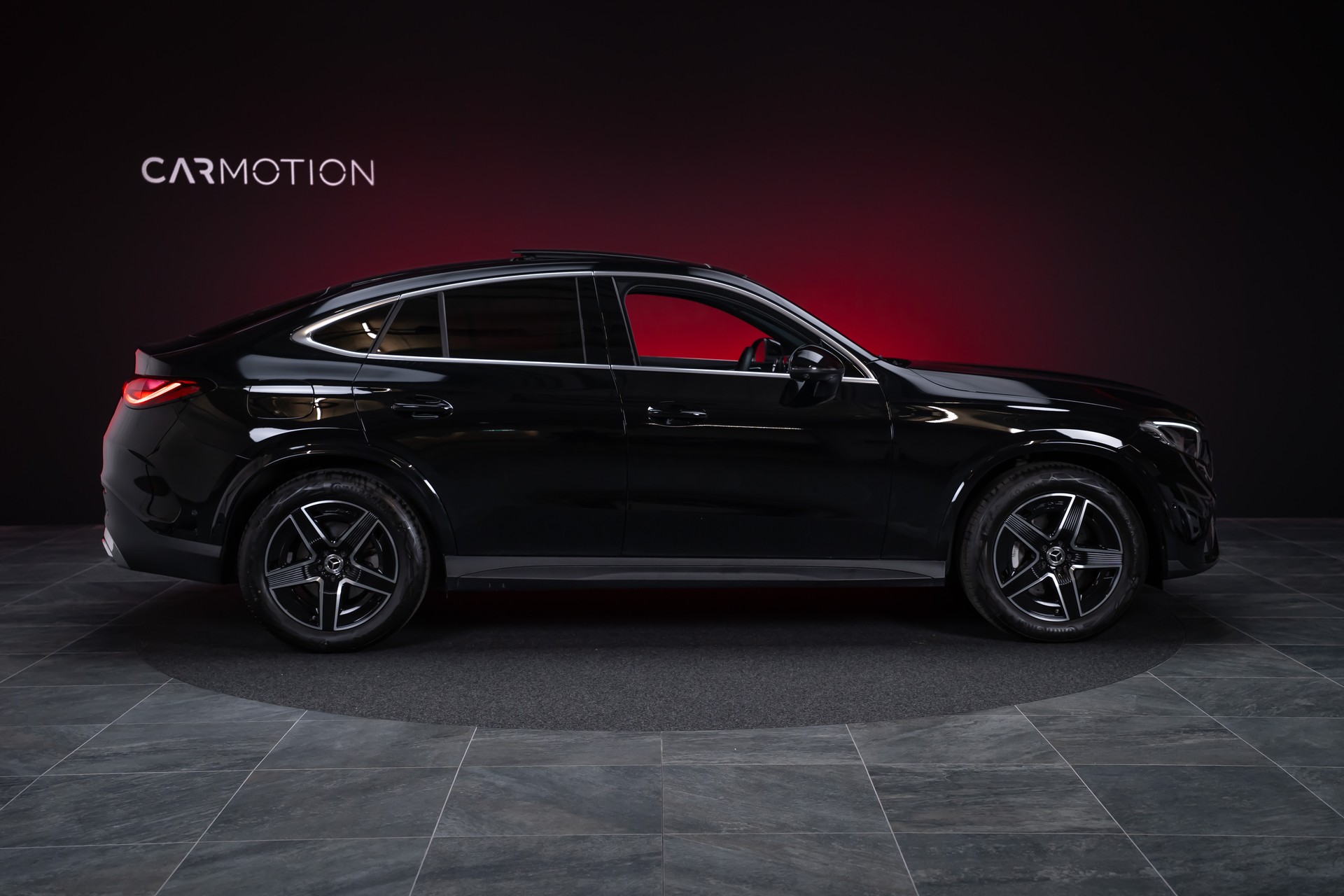 MERCEDES-BENZ GLC 300 AMG Line 4matic Coupé / Panorama-Glasdach / Burmester / 360°Kamera-showroom-element-3