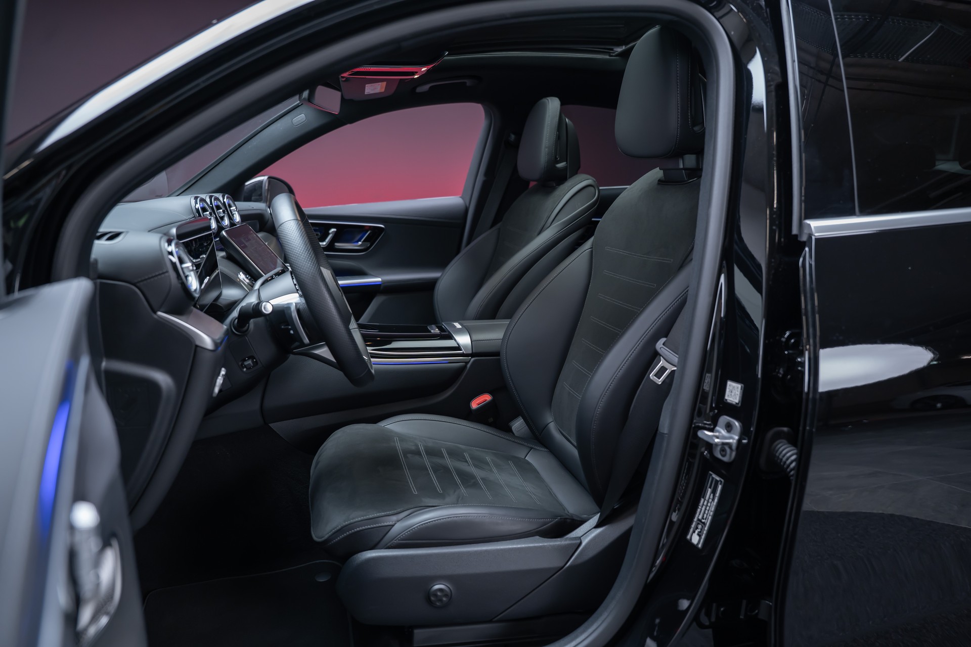 MERCEDES-BENZ GLC 300 AMG Line 4matic Coupé / Panorama-Glasdach / Burmester / 360°Kamera-image-16