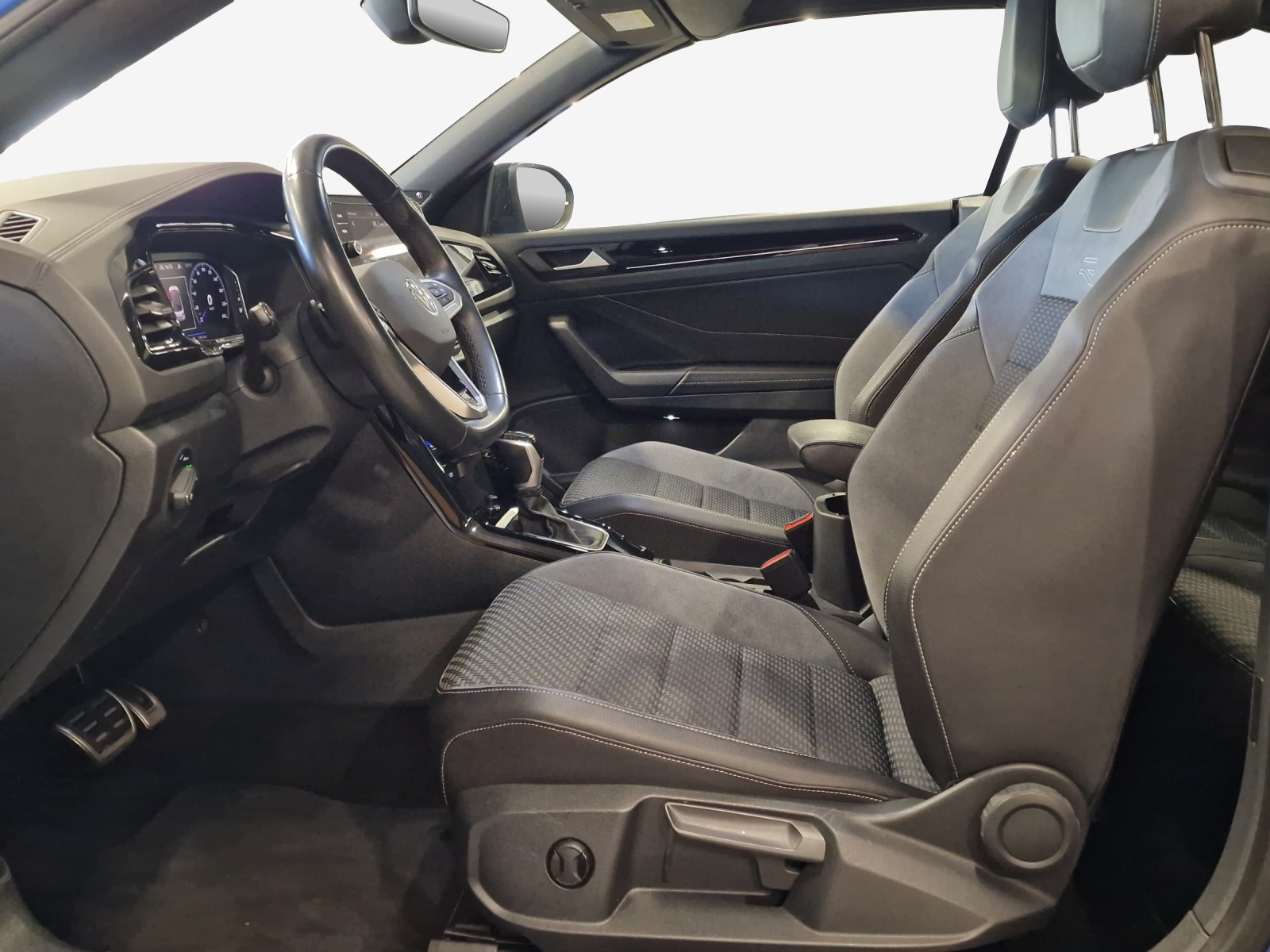 VW T-Roc Cabriolet 1.5 TSI EVO R-Line DSG-image-7