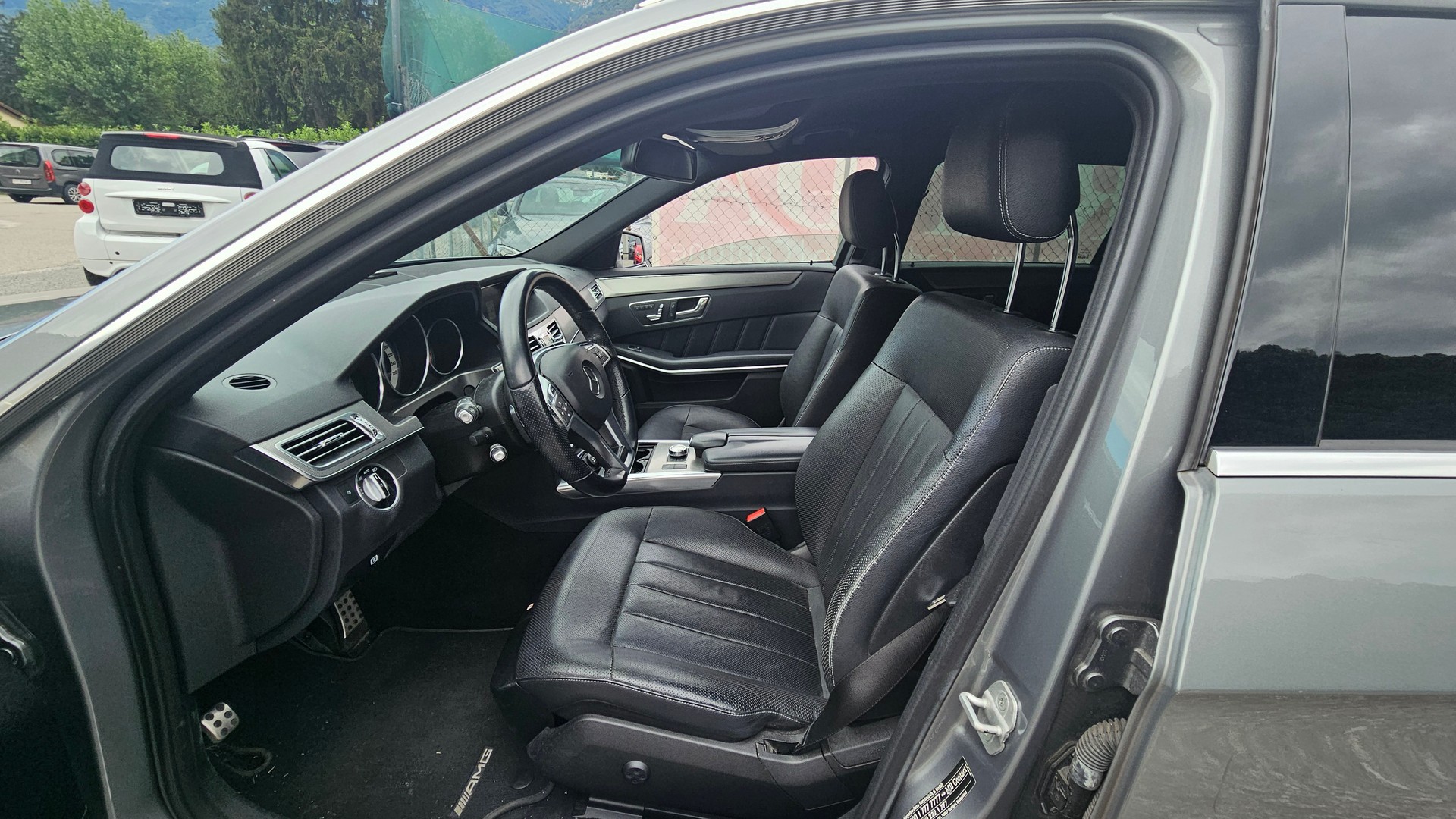 MERCEDES-BENZ E 350 BlueTEC Avantgarde 4Matic 7G-Tronic-image-4
