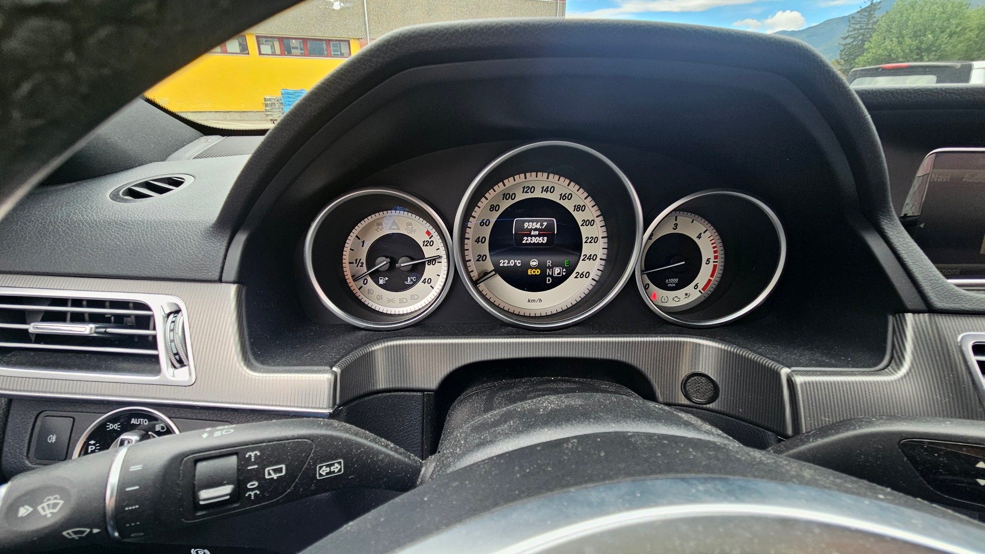 MERCEDES-BENZ E 350 BlueTEC Avantgarde 4Matic 7G-Tronic-image-6