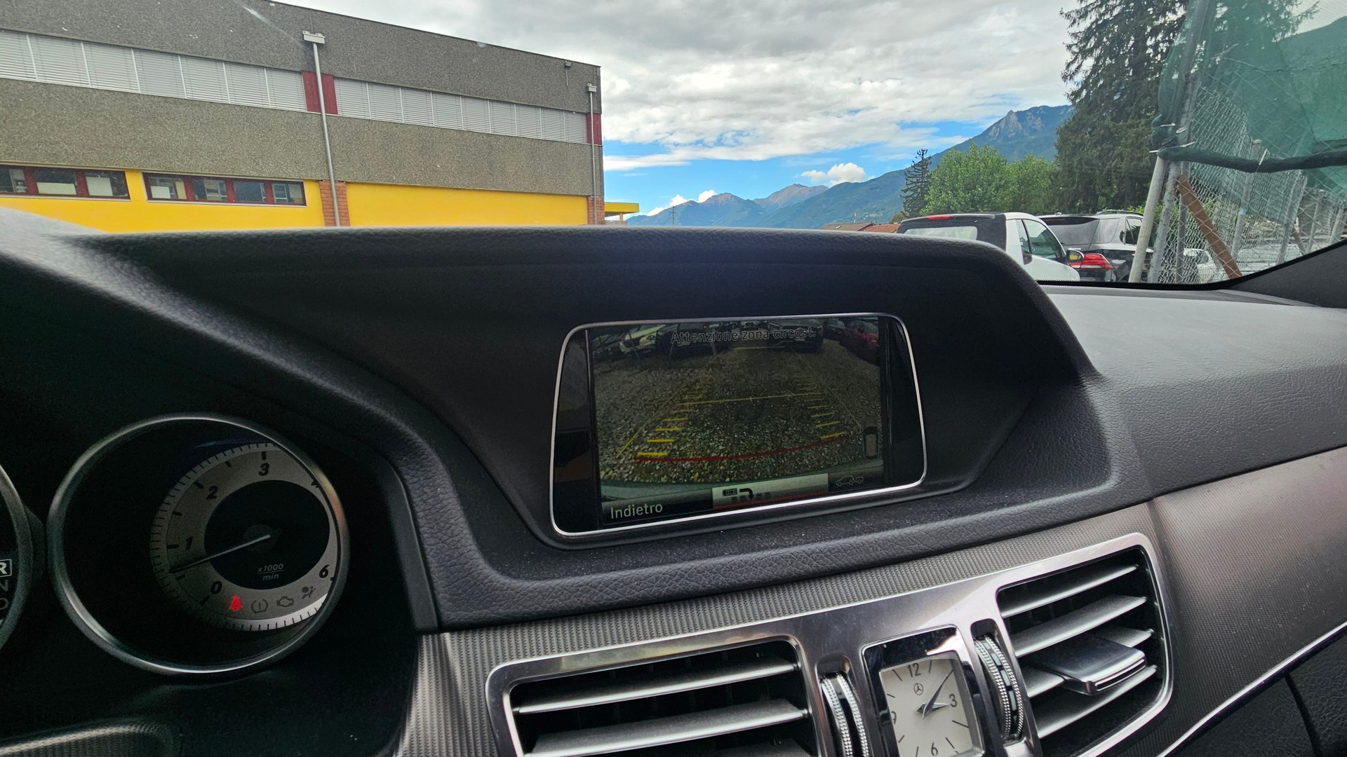 MERCEDES-BENZ E 350 BlueTEC Avantgarde 4Matic 7G-Tronic-image-9