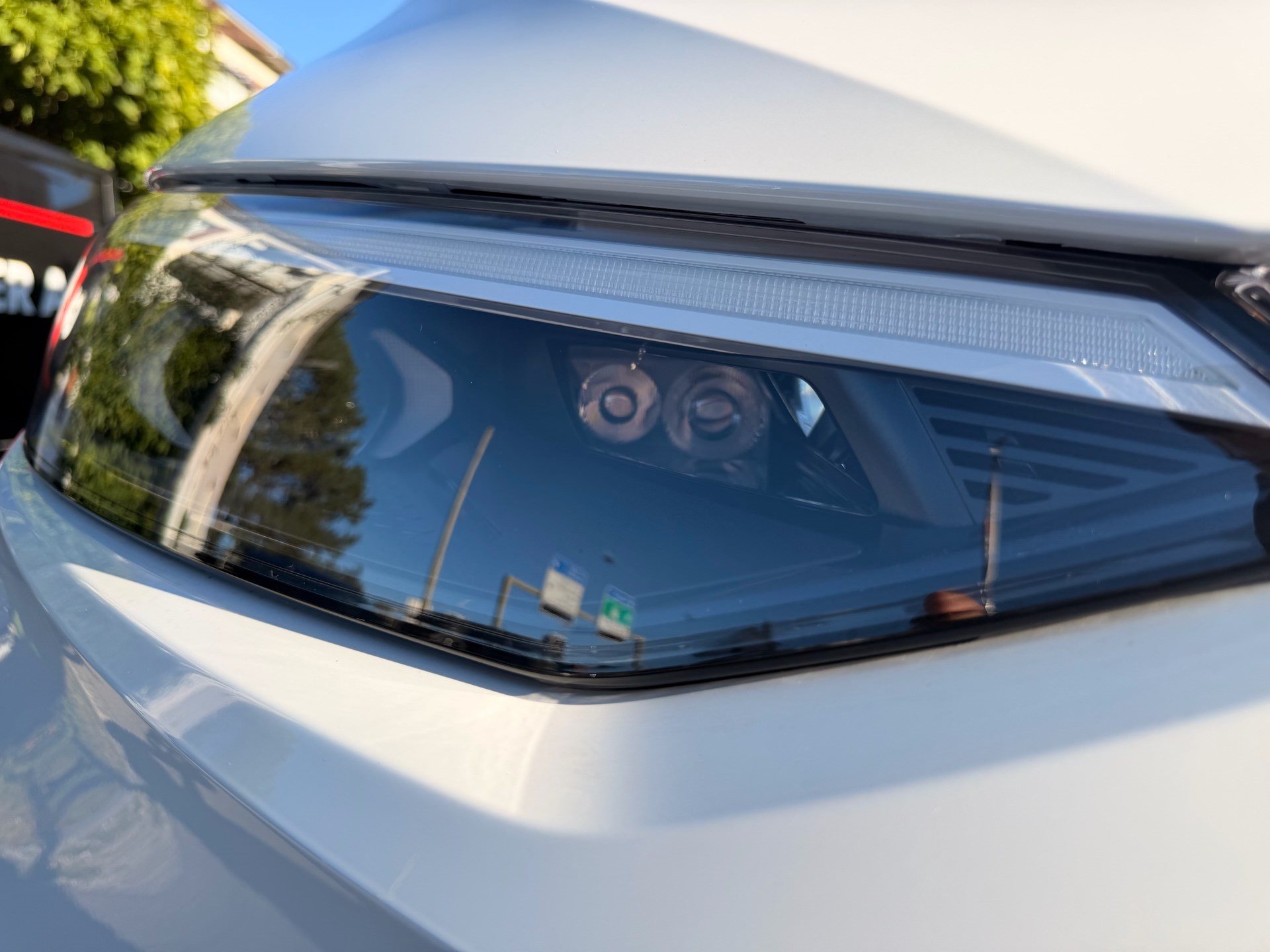 VW ID.7 TOURER GTX 340 PS 4MOTION *** VOLLAUSSTATTUG IN GLETSCHERWEISS ***-image-6